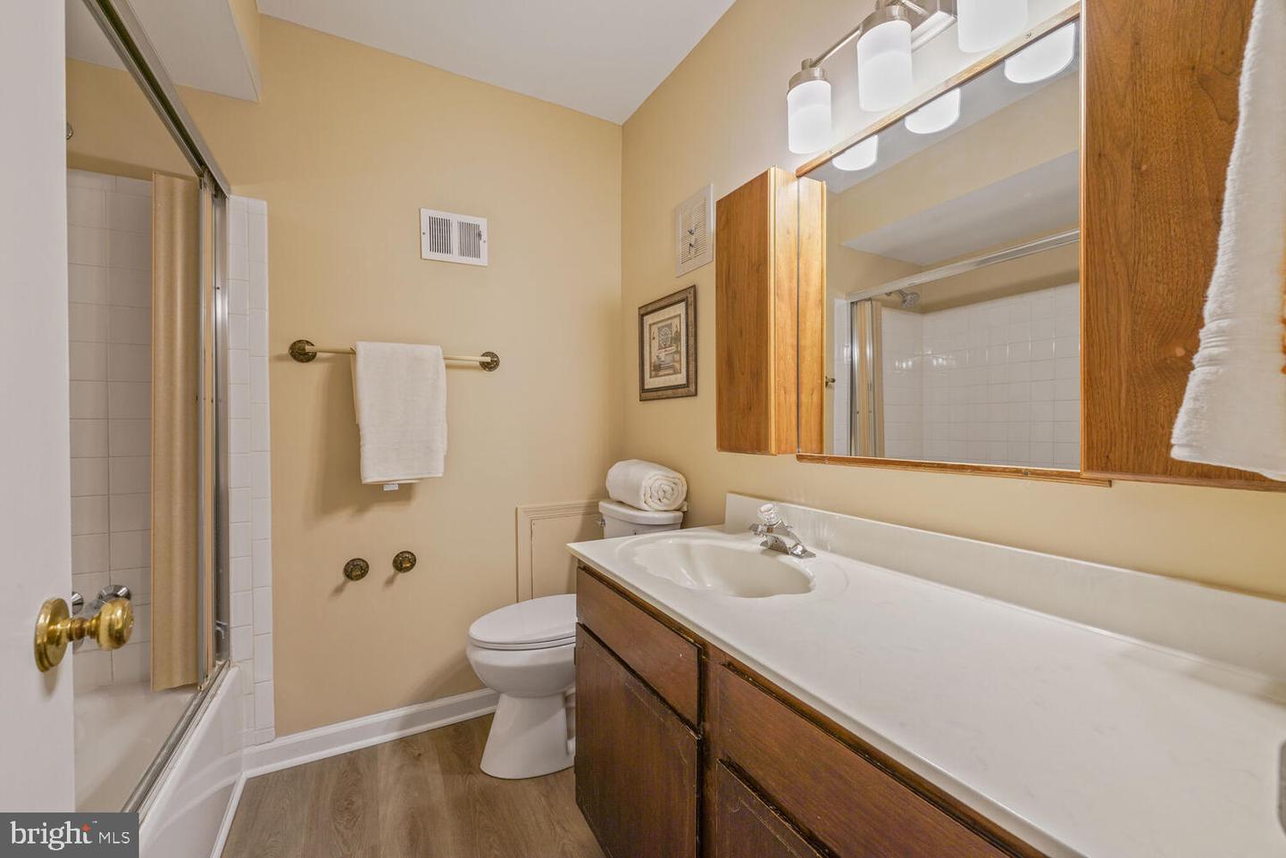 5932 QUEENSTON ST, SPRINGFIELD, Virginia 22152, 3 Bedrooms Bedrooms, ,2 BathroomsBathrooms,Residential,For sale,5932 QUEENSTON ST,VAFX2241732 MLS # VAFX2241732