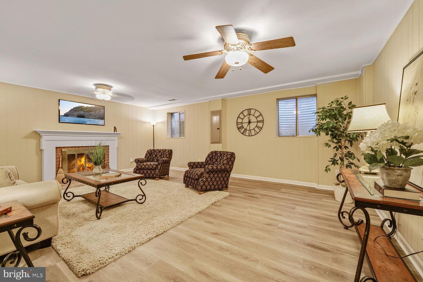 5932 QUEENSTON ST, SPRINGFIELD, Virginia 22152, 3 Bedrooms Bedrooms, ,2 BathroomsBathrooms,Residential,For sale,5932 QUEENSTON ST,VAFX2241732 MLS # VAFX2241732