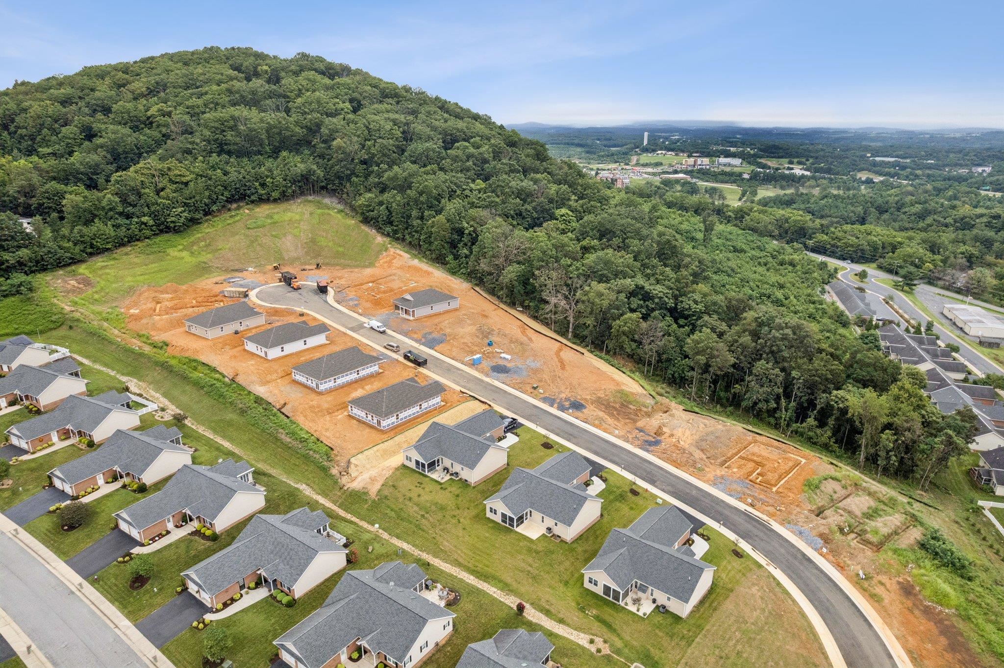 18 RIVER OAK DR, STAUNTON, Virginia 24401, 4 Bedrooms Bedrooms, ,2 BathroomsBathrooms,Residential,18 RIVER OAK DR,666185 MLS # 666185