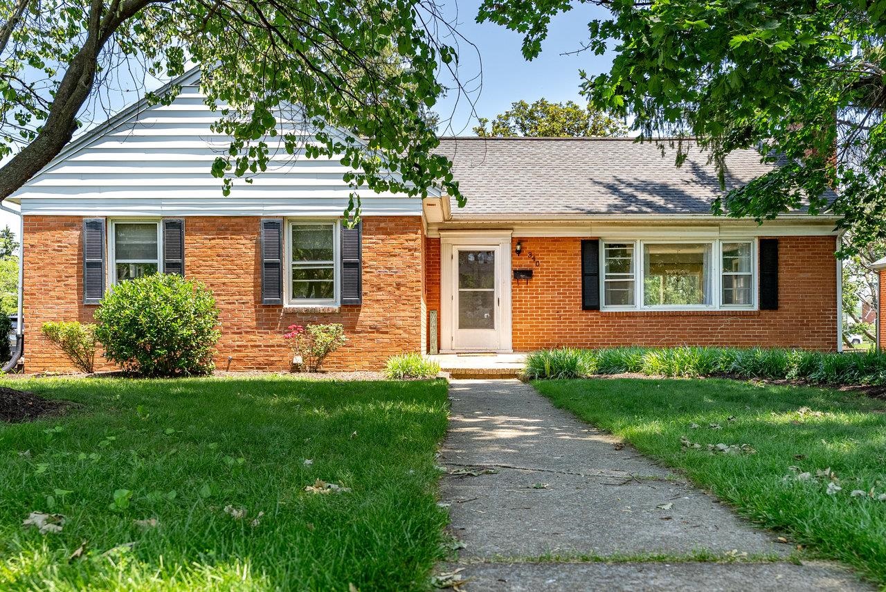 340 NEW YORK AVE, HARRISONBURG, Virginia 22801, 4 Bedrooms Bedrooms, ,3 BathroomsBathrooms,Residential,340 NEW YORK AVE,666186 MLS # 666186