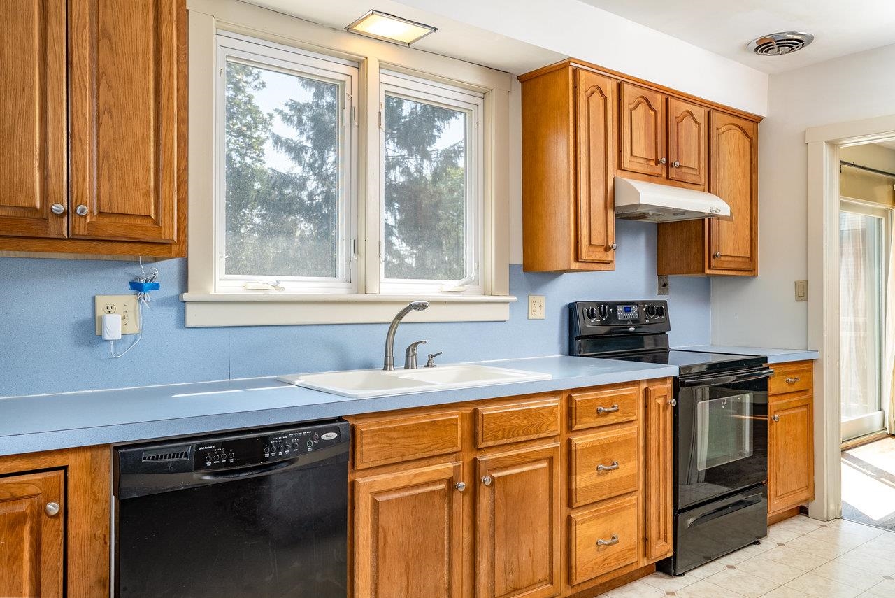 340 NEW YORK AVE, HARRISONBURG, Virginia 22801, 4 Bedrooms Bedrooms, ,3 BathroomsBathrooms,Residential,340 NEW YORK AVE,666186 MLS # 666186