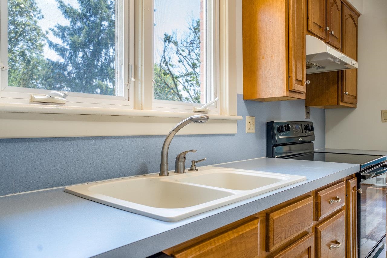 340 NEW YORK AVE, HARRISONBURG, Virginia 22801, 4 Bedrooms Bedrooms, ,3 BathroomsBathrooms,Residential,340 NEW YORK AVE,666186 MLS # 666186
