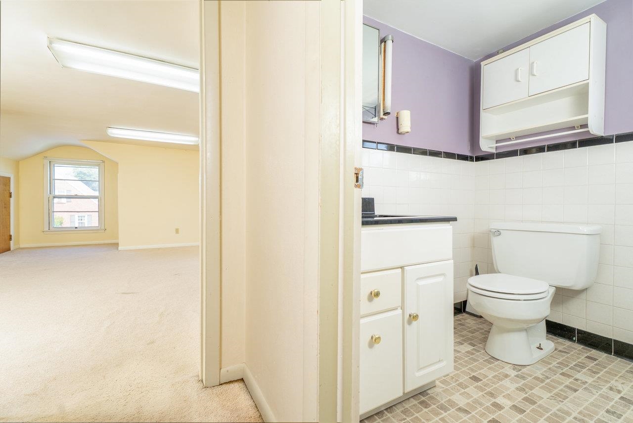 340 NEW YORK AVE, HARRISONBURG, Virginia 22801, 4 Bedrooms Bedrooms, ,3 BathroomsBathrooms,Residential,340 NEW YORK AVE,666186 MLS # 666186