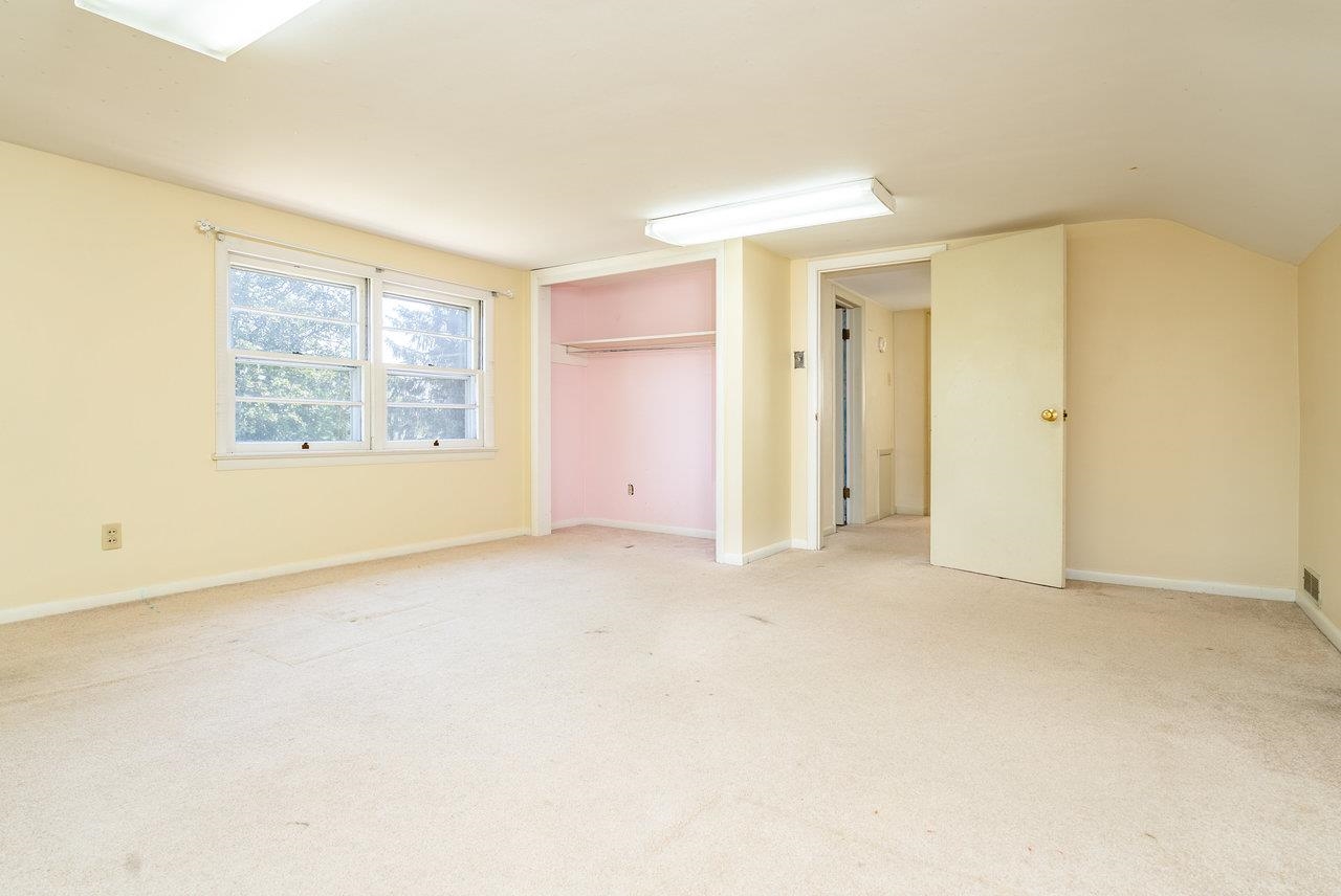 340 NEW YORK AVE, HARRISONBURG, Virginia 22801, 4 Bedrooms Bedrooms, ,3 BathroomsBathrooms,Residential,340 NEW YORK AVE,666186 MLS # 666186