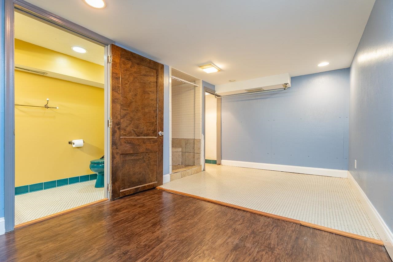 340 NEW YORK AVE, HARRISONBURG, Virginia 22801, 4 Bedrooms Bedrooms, ,3 BathroomsBathrooms,Residential,340 NEW YORK AVE,666186 MLS # 666186