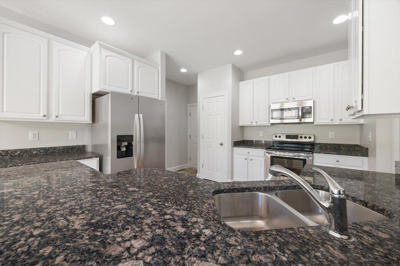239 WINDSOR DR, FISHERSVILLE, Virginia 22939, 3 Bedrooms Bedrooms, ,2 BathroomsBathrooms,Residential,67a3-(3)-109 WINDWARD POINTE SEC 3 LOT 109 .275,239 WINDSOR DR,666190 MLS # 666190