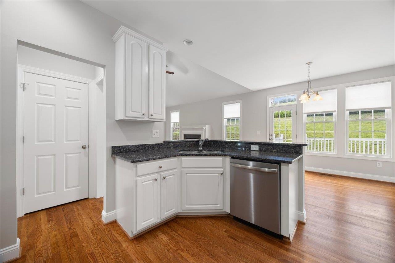 239 WINDSOR DR, FISHERSVILLE, Virginia 22939, 3 Bedrooms Bedrooms, ,2 BathroomsBathrooms,Residential,67a3-(3)-109 WINDWARD POINTE SEC 3 LOT 109 .275,239 WINDSOR DR,666190 MLS # 666190