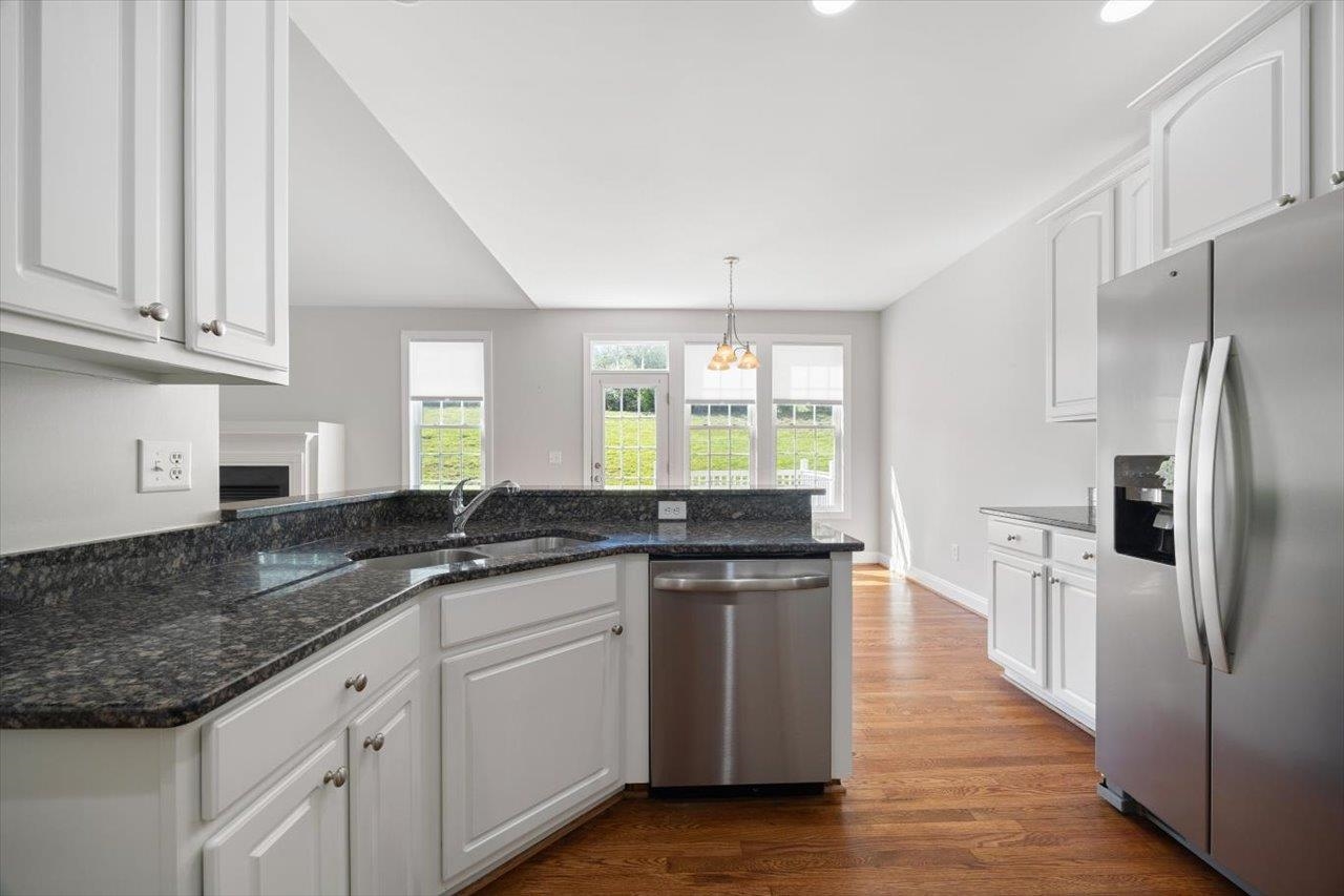 239 WINDSOR DR, FISHERSVILLE, Virginia 22939, 3 Bedrooms Bedrooms, ,2 BathroomsBathrooms,Residential,67a3-(3)-109 WINDWARD POINTE SEC 3 LOT 109 .275,239 WINDSOR DR,666190 MLS # 666190