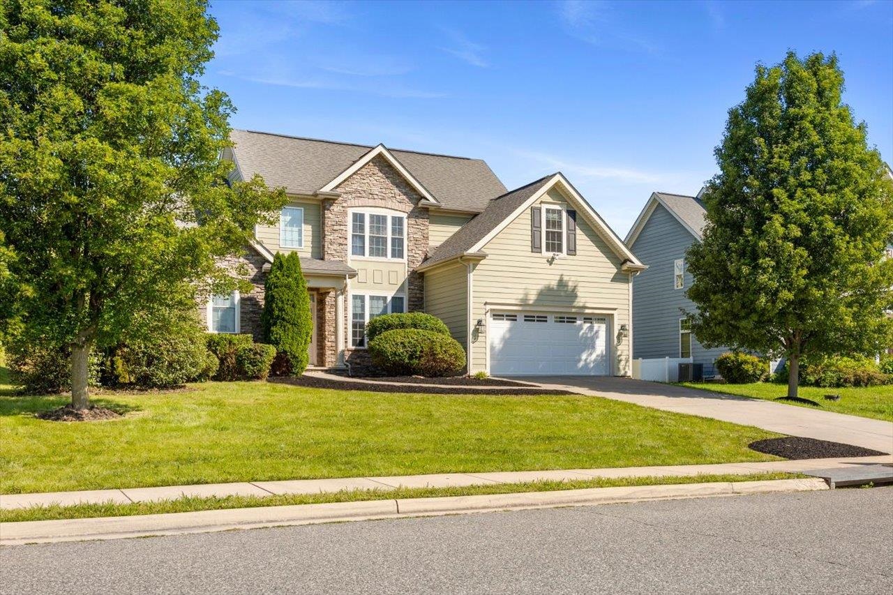 239 WINDSOR DR, FISHERSVILLE, Virginia 22939, 3 Bedrooms Bedrooms, ,2 BathroomsBathrooms,Residential,67a3-(3)-109 WINDWARD POINTE SEC 3 LOT 109 .275,239 WINDSOR DR,666190 MLS # 666190