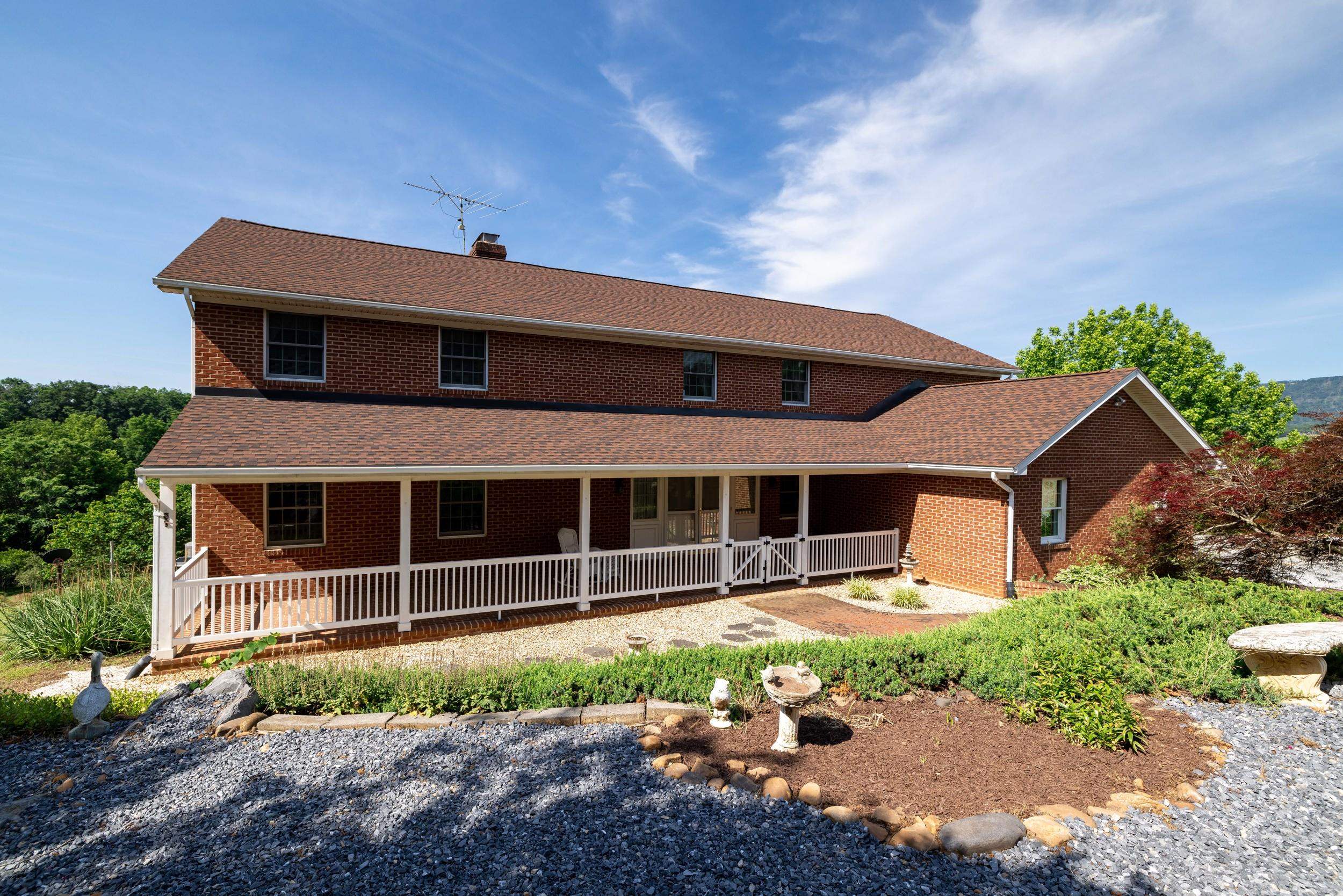 360 LAZY RIVER EAST RD, LURAY, Virginia 22835, 4 Bedrooms Bedrooms, ,4 BathroomsBathrooms,Residential,360 LAZY RIVER EAST RD,666191 MLS # 666191