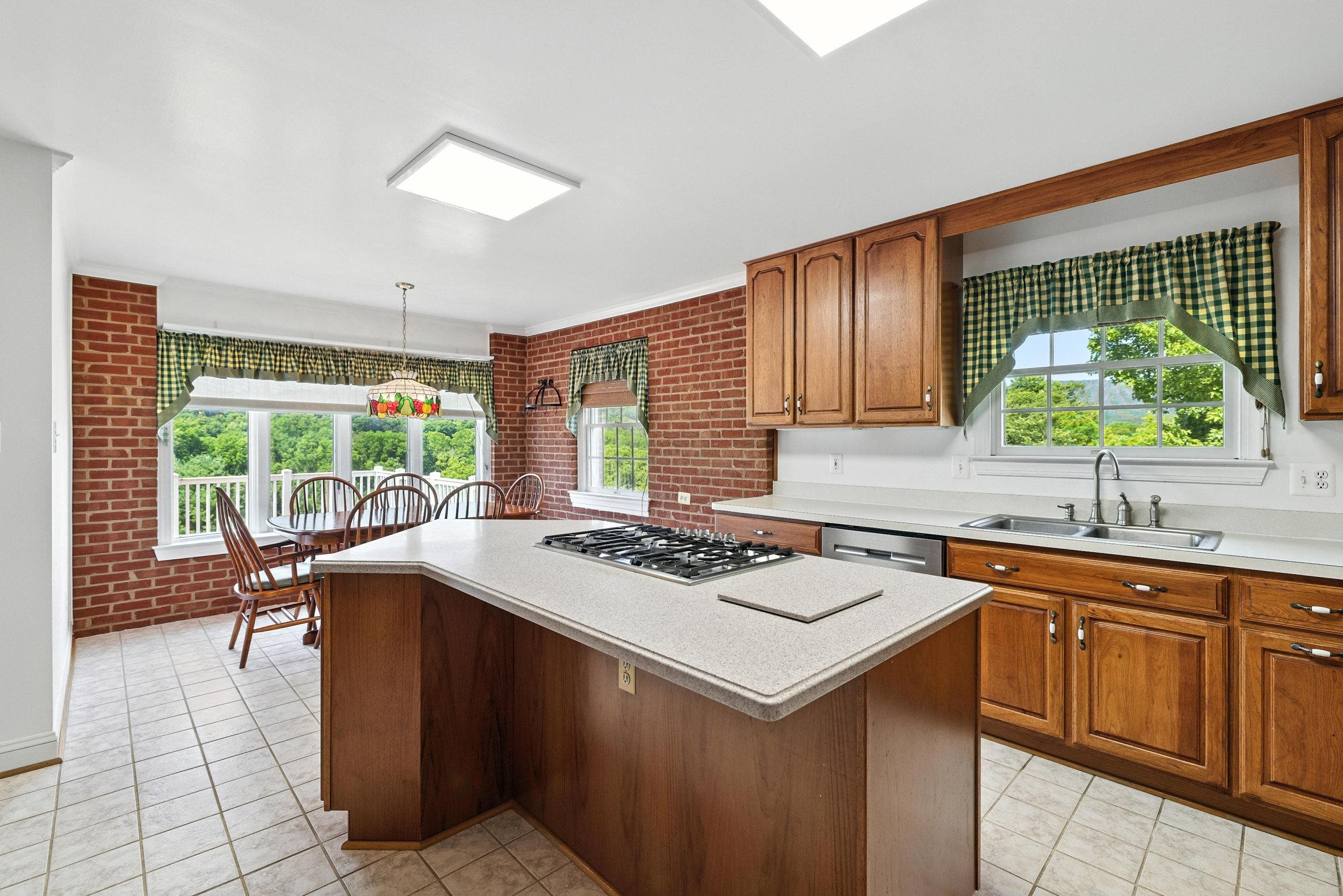 360 LAZY RIVER EAST RD, LURAY, Virginia 22835, 4 Bedrooms Bedrooms, ,4 BathroomsBathrooms,Residential,360 LAZY RIVER EAST RD,666191 MLS # 666191
