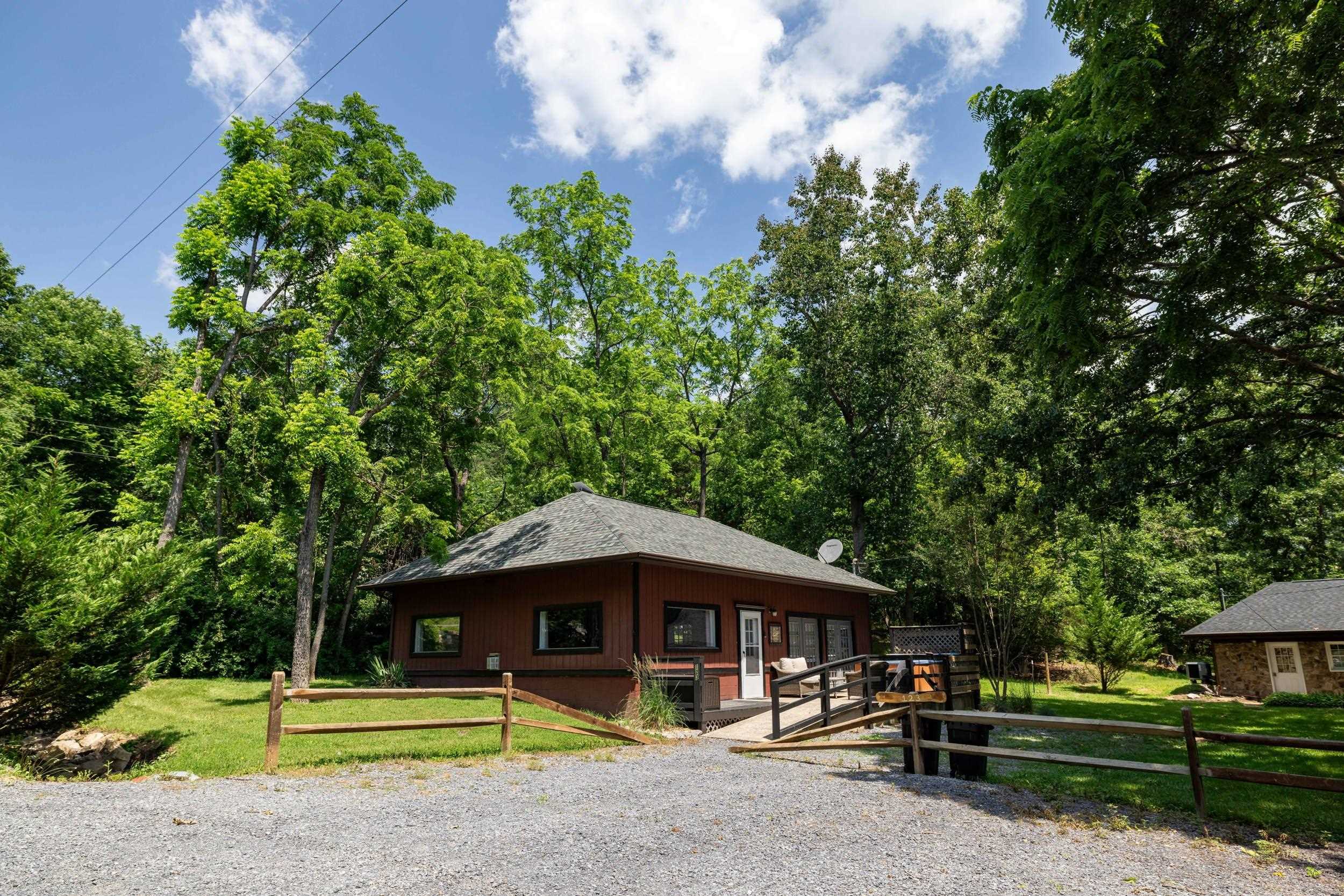 123 FISHERMANS LN, LURAY, Virginia 22835, 3 Bedrooms Bedrooms, ,1 BathroomBathrooms,Residential,123 FISHERMANS LN,666192 MLS # 666192