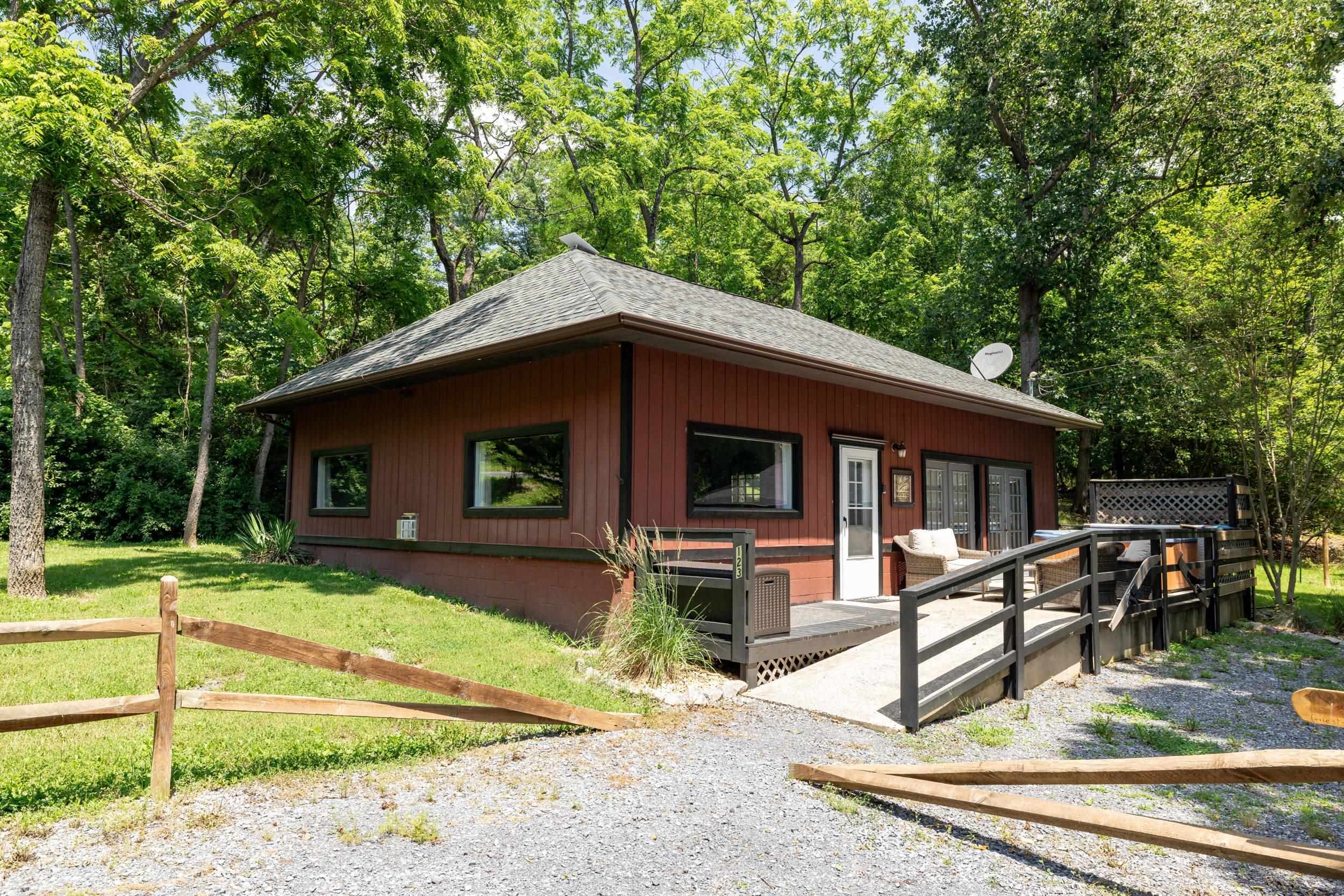 123 FISHERMANS LN, LURAY, Virginia 22835, 3 Bedrooms Bedrooms, ,1 BathroomBathrooms,Residential,123 FISHERMANS LN,666192 MLS # 666192