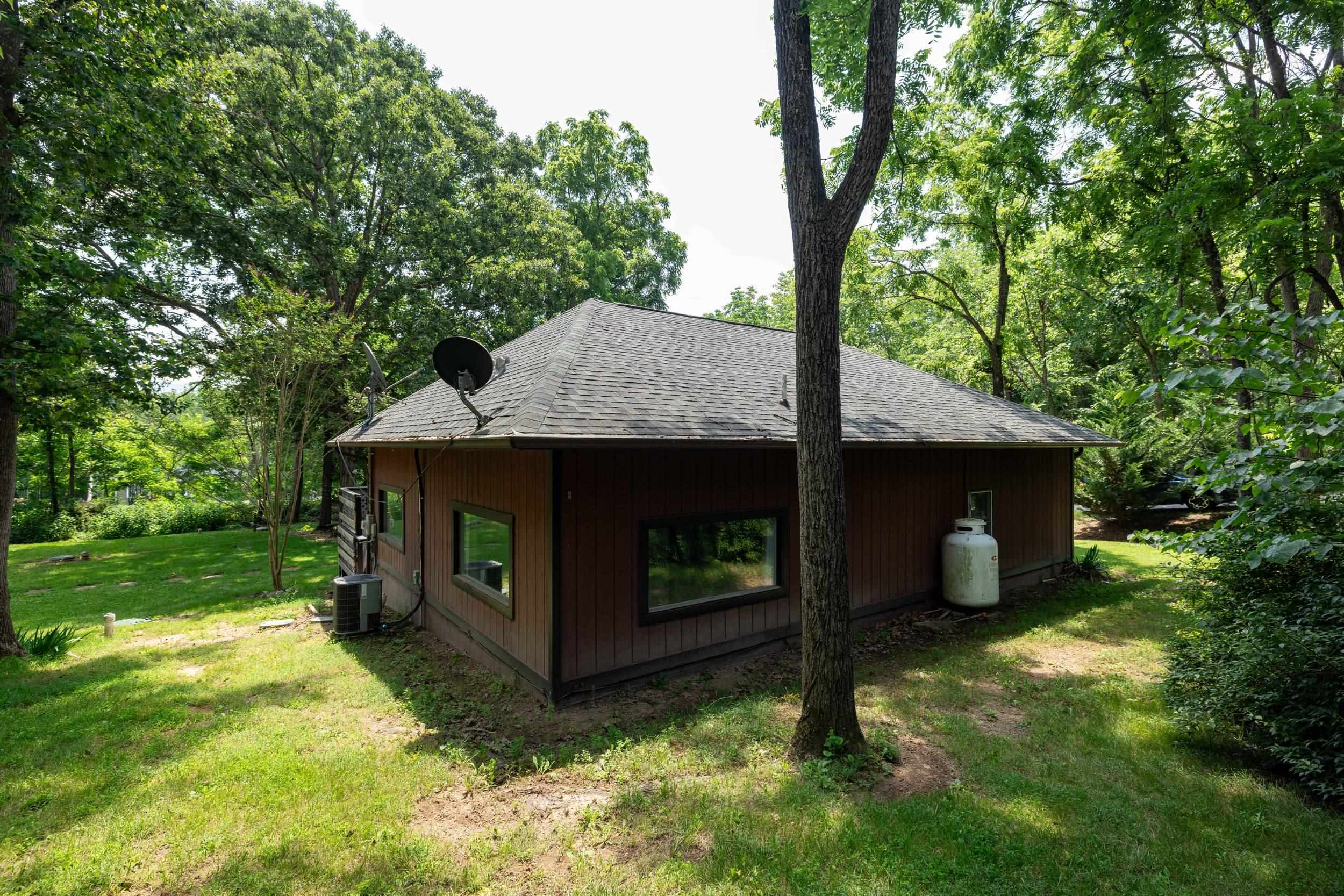 123 FISHERMANS LN, LURAY, Virginia 22835, 3 Bedrooms Bedrooms, ,1 BathroomBathrooms,Residential,123 FISHERMANS LN,666192 MLS # 666192