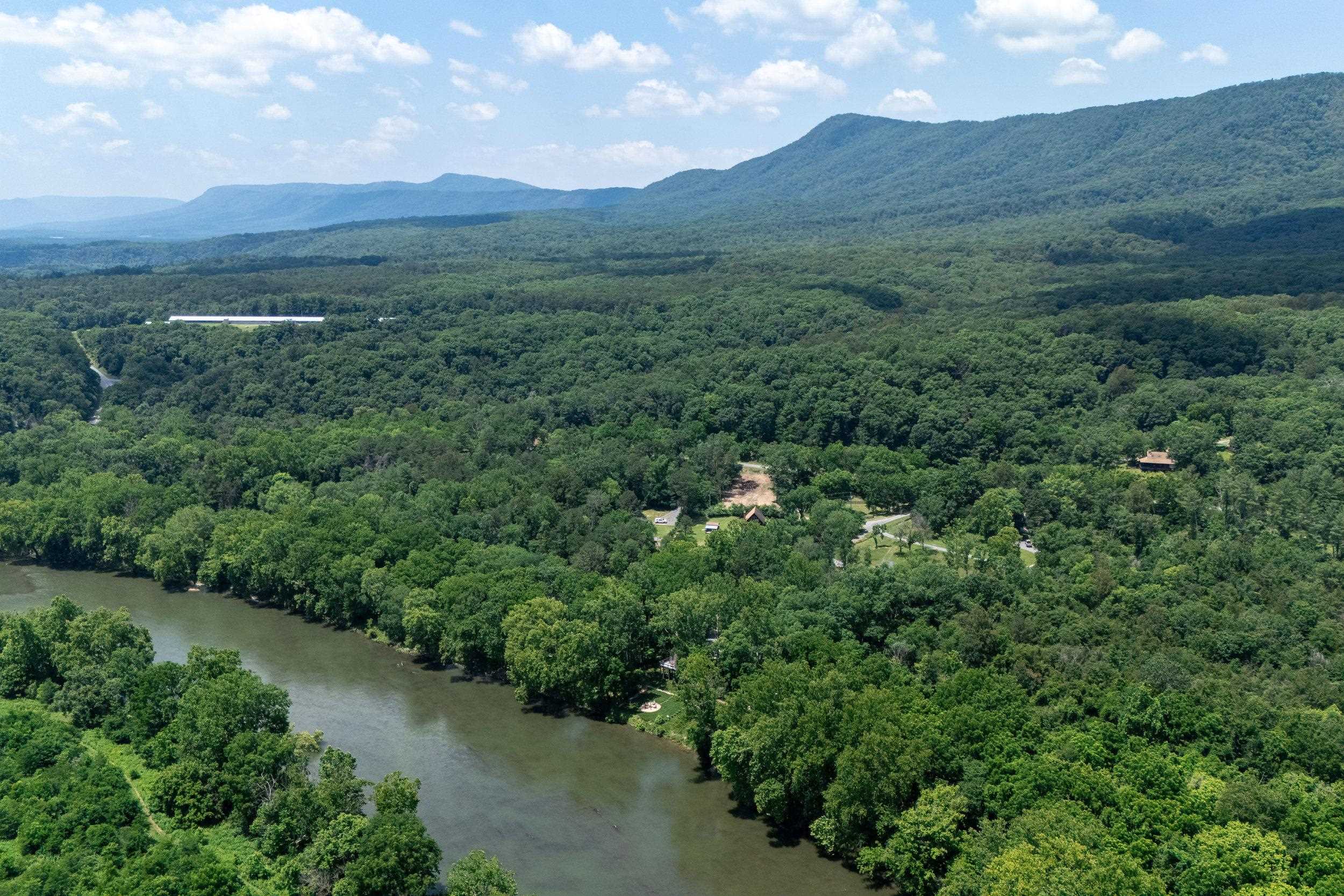 123 FISHERMANS LN, LURAY, Virginia 22835, 3 Bedrooms Bedrooms, ,1 BathroomBathrooms,Residential,123 FISHERMANS LN,666192 MLS # 666192