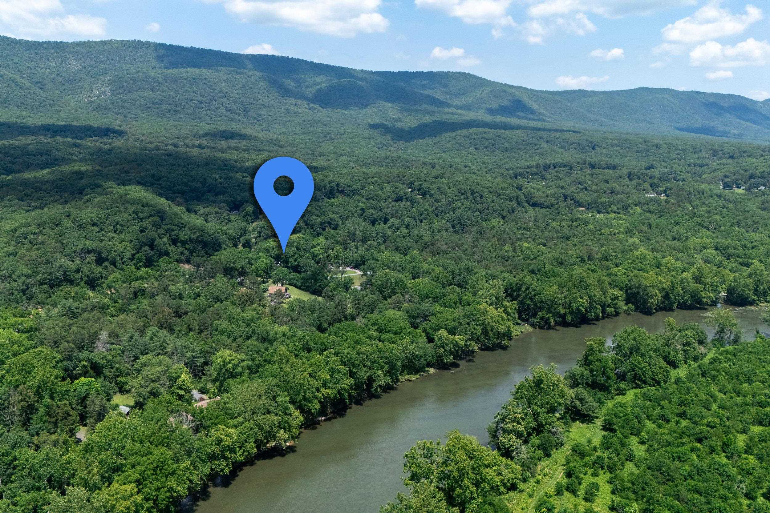 123 FISHERMANS LN, LURAY, Virginia 22835, 3 Bedrooms Bedrooms, ,1 BathroomBathrooms,Residential,123 FISHERMANS LN,666192 MLS # 666192