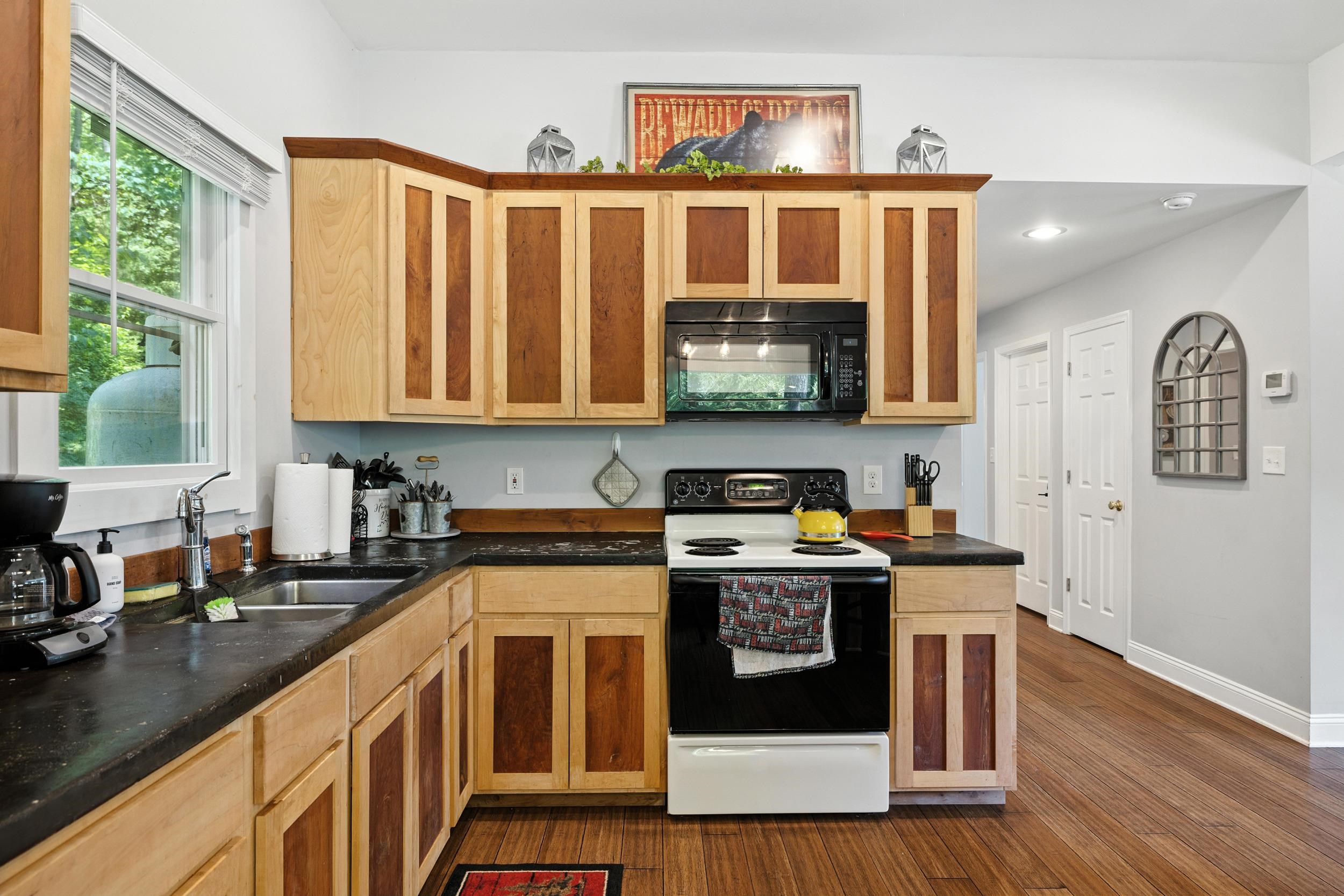 123 FISHERMANS LN, LURAY, Virginia 22835, 3 Bedrooms Bedrooms, ,1 BathroomBathrooms,Residential,123 FISHERMANS LN,666192 MLS # 666192
