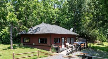 123 FISHERMANS LN, LURAY, Virginia 22835, 3 Bedrooms Bedrooms, ,1 BathroomBathrooms,Residential,123 FISHERMANS LN,666192 MLS # 666192