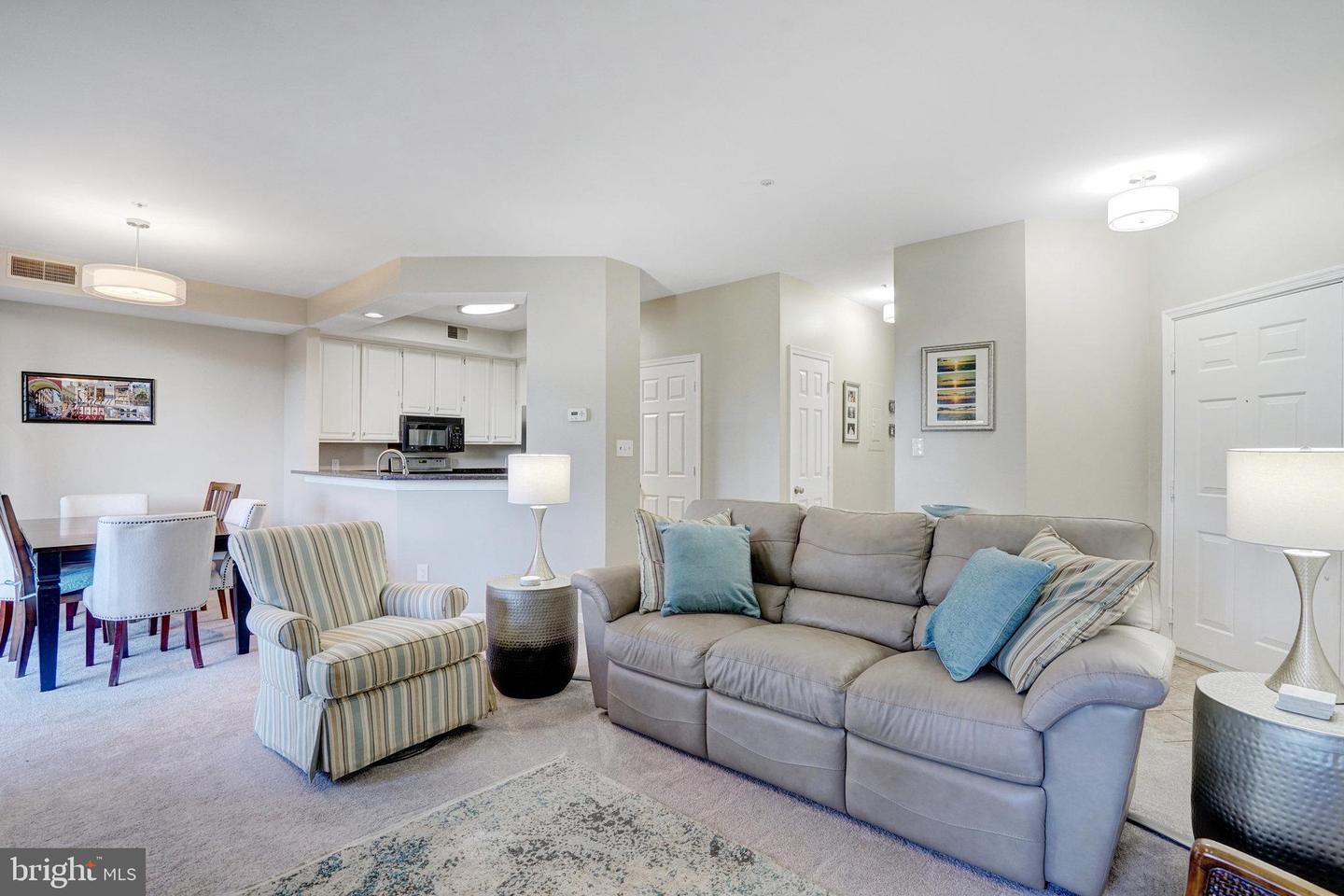 6914 ELLINGHAM CIR #C, ALEXANDRIA, Virginia 22315, 2 Bedrooms Bedrooms, ,2 BathroomsBathrooms,Residential,For sale,6914 ELLINGHAM CIR #C,VAFX2241856 MLS # VAFX2241856