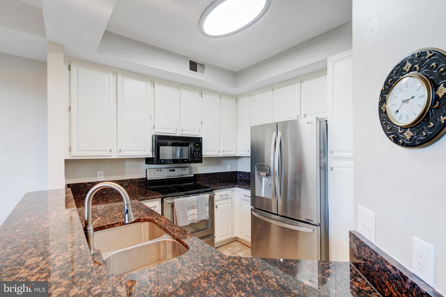 6914 ELLINGHAM CIR #C, ALEXANDRIA, Virginia 22315, 2 Bedrooms Bedrooms, ,2 BathroomsBathrooms,Residential,For sale,6914 ELLINGHAM CIR #C,VAFX2241856 MLS # VAFX2241856