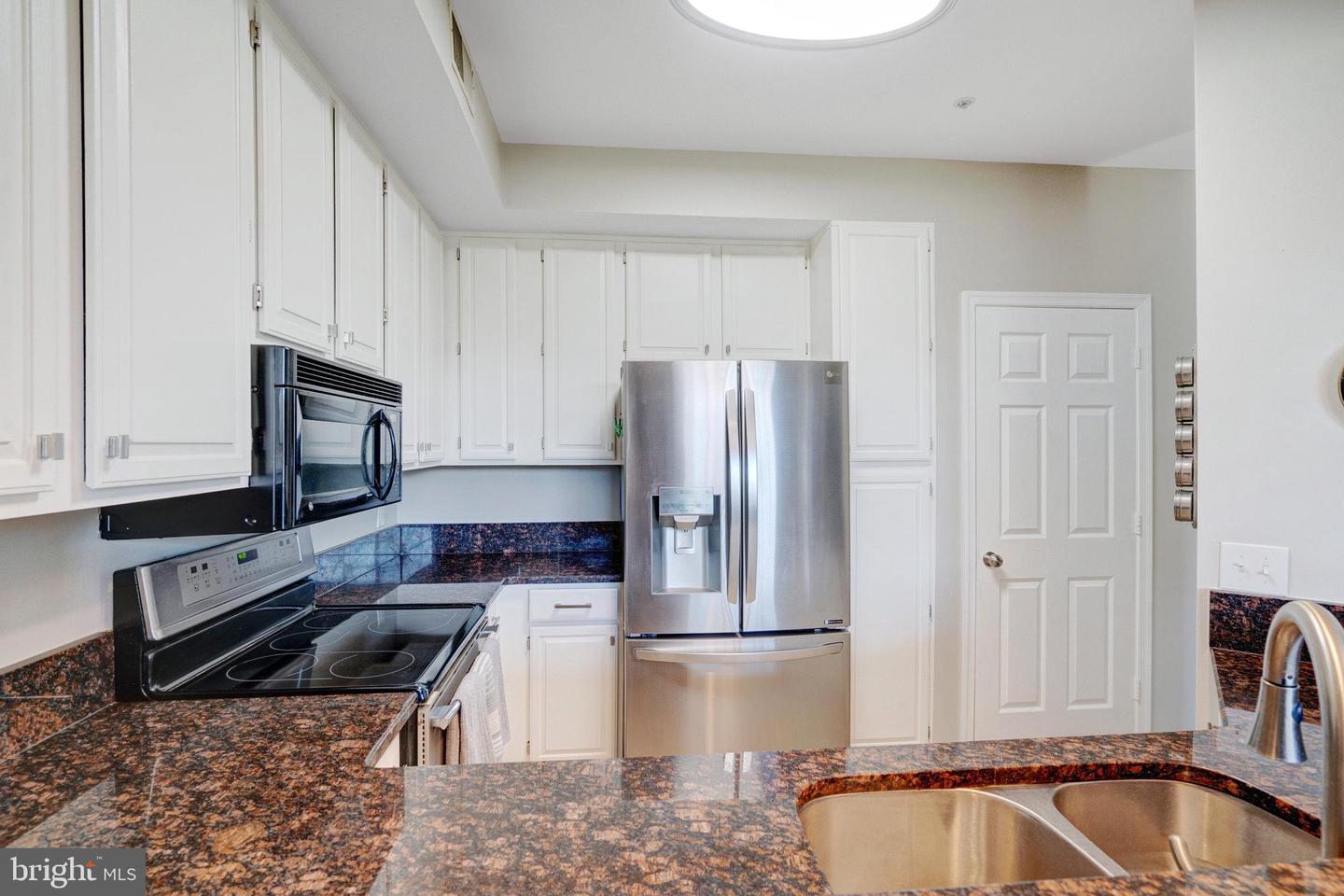 6914 ELLINGHAM CIR #C, ALEXANDRIA, Virginia 22315, 2 Bedrooms Bedrooms, ,2 BathroomsBathrooms,Residential,For sale,6914 ELLINGHAM CIR #C,VAFX2241856 MLS # VAFX2241856