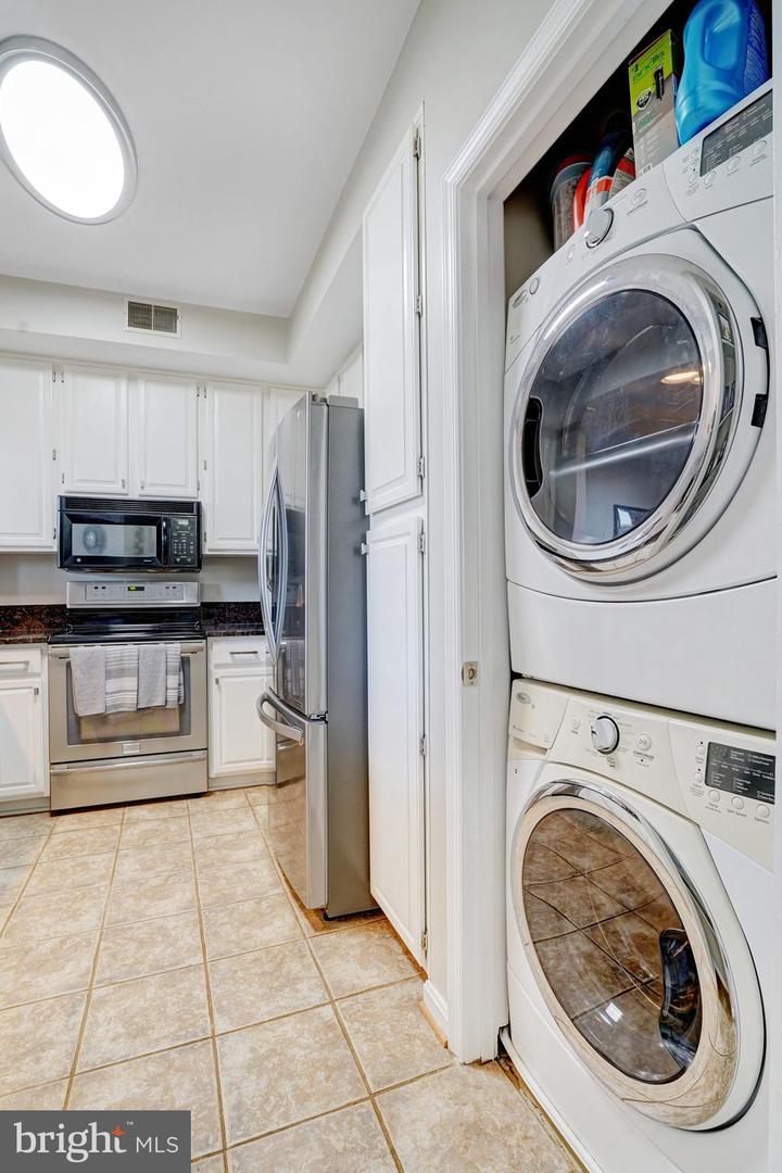 6914 ELLINGHAM CIR #C, ALEXANDRIA, Virginia 22315, 2 Bedrooms Bedrooms, ,2 BathroomsBathrooms,Residential,For sale,6914 ELLINGHAM CIR #C,VAFX2241856 MLS # VAFX2241856