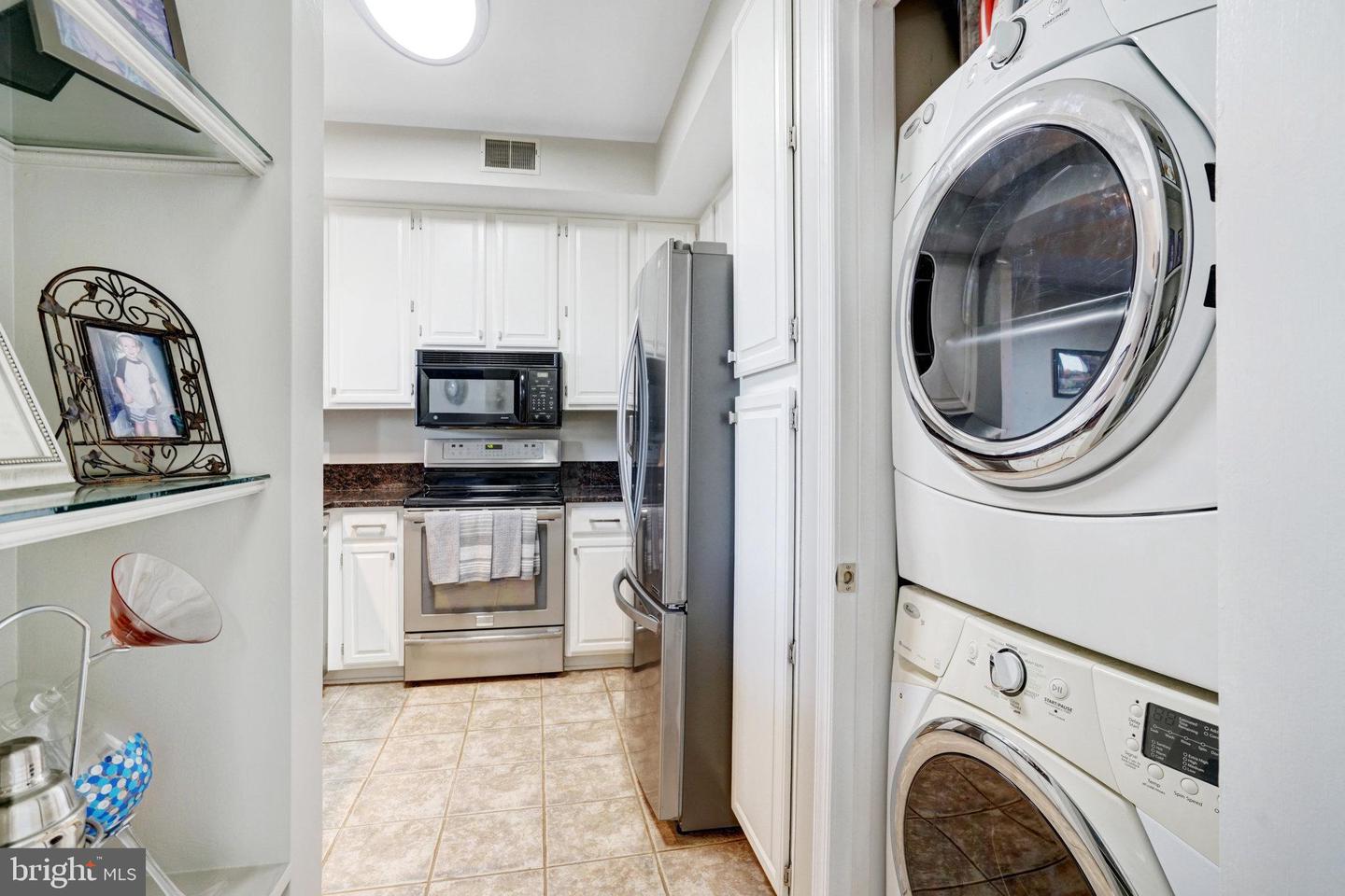 6914 ELLINGHAM CIR #C, ALEXANDRIA, Virginia 22315, 2 Bedrooms Bedrooms, ,2 BathroomsBathrooms,Residential,For sale,6914 ELLINGHAM CIR #C,VAFX2241856 MLS # VAFX2241856