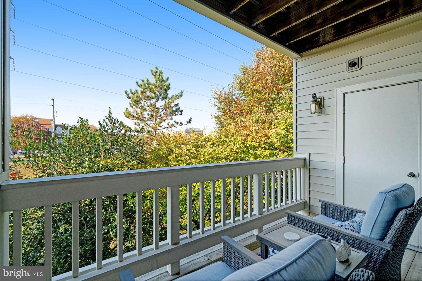 6914 ELLINGHAM CIR #C, ALEXANDRIA, Virginia 22315, 2 Bedrooms Bedrooms, ,2 BathroomsBathrooms,Residential,For sale,6914 ELLINGHAM CIR #C,VAFX2241856 MLS # VAFX2241856