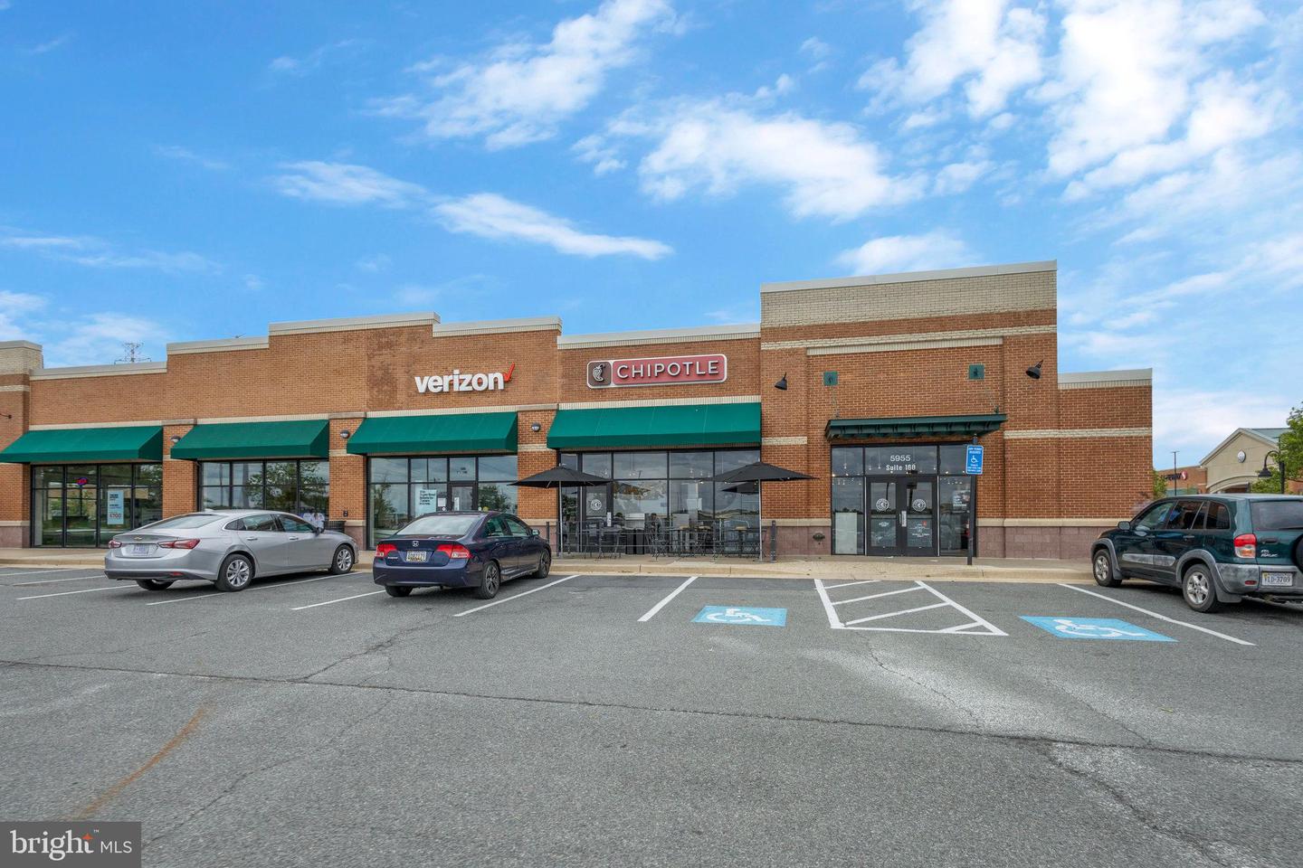 6914 ELLINGHAM CIR #C, ALEXANDRIA, Virginia 22315, 2 Bedrooms Bedrooms, ,2 BathroomsBathrooms,Residential,For sale,6914 ELLINGHAM CIR #C,VAFX2241856 MLS # VAFX2241856