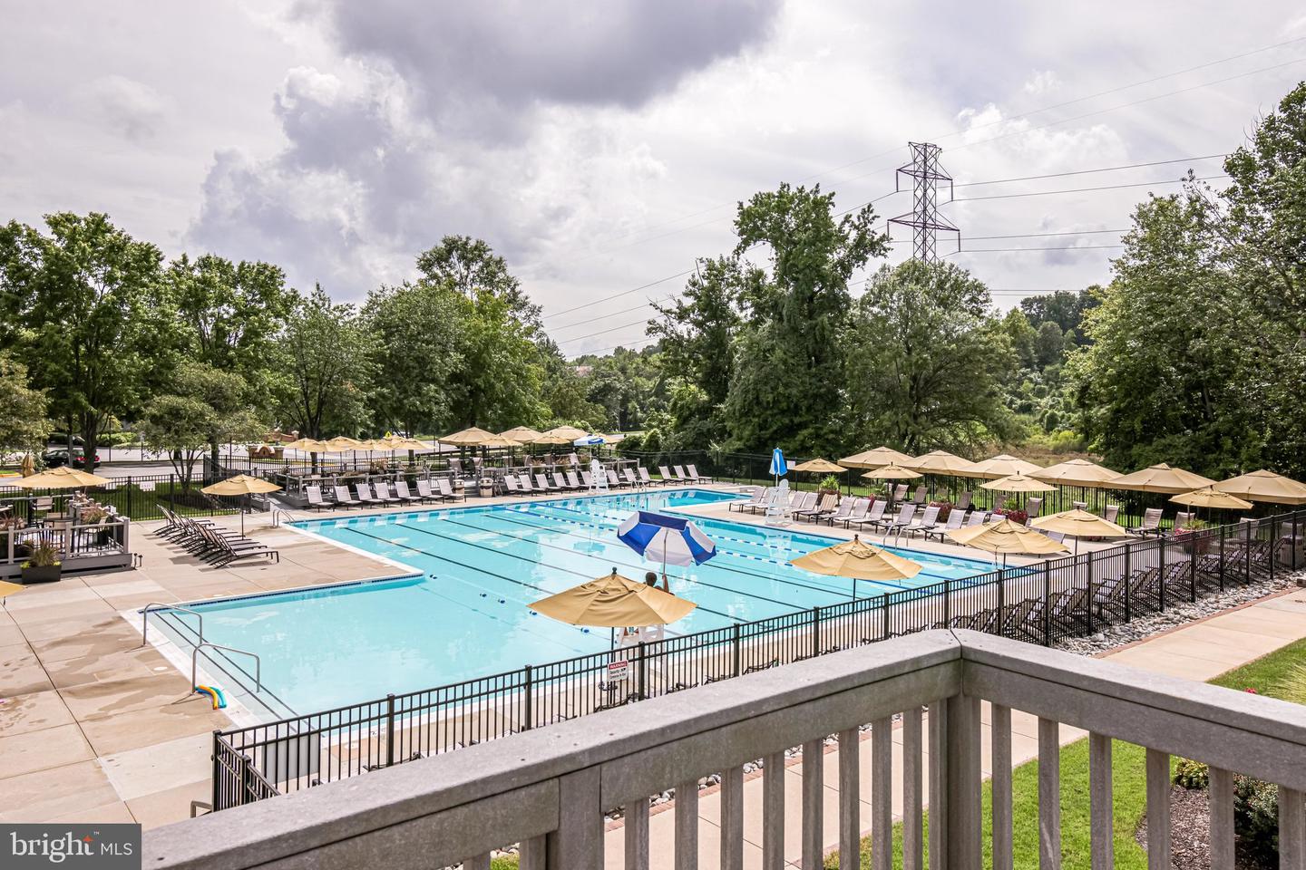 6914 ELLINGHAM CIR #C, ALEXANDRIA, Virginia 22315, 2 Bedrooms Bedrooms, ,2 BathroomsBathrooms,Residential,For sale,6914 ELLINGHAM CIR #C,VAFX2241856 MLS # VAFX2241856