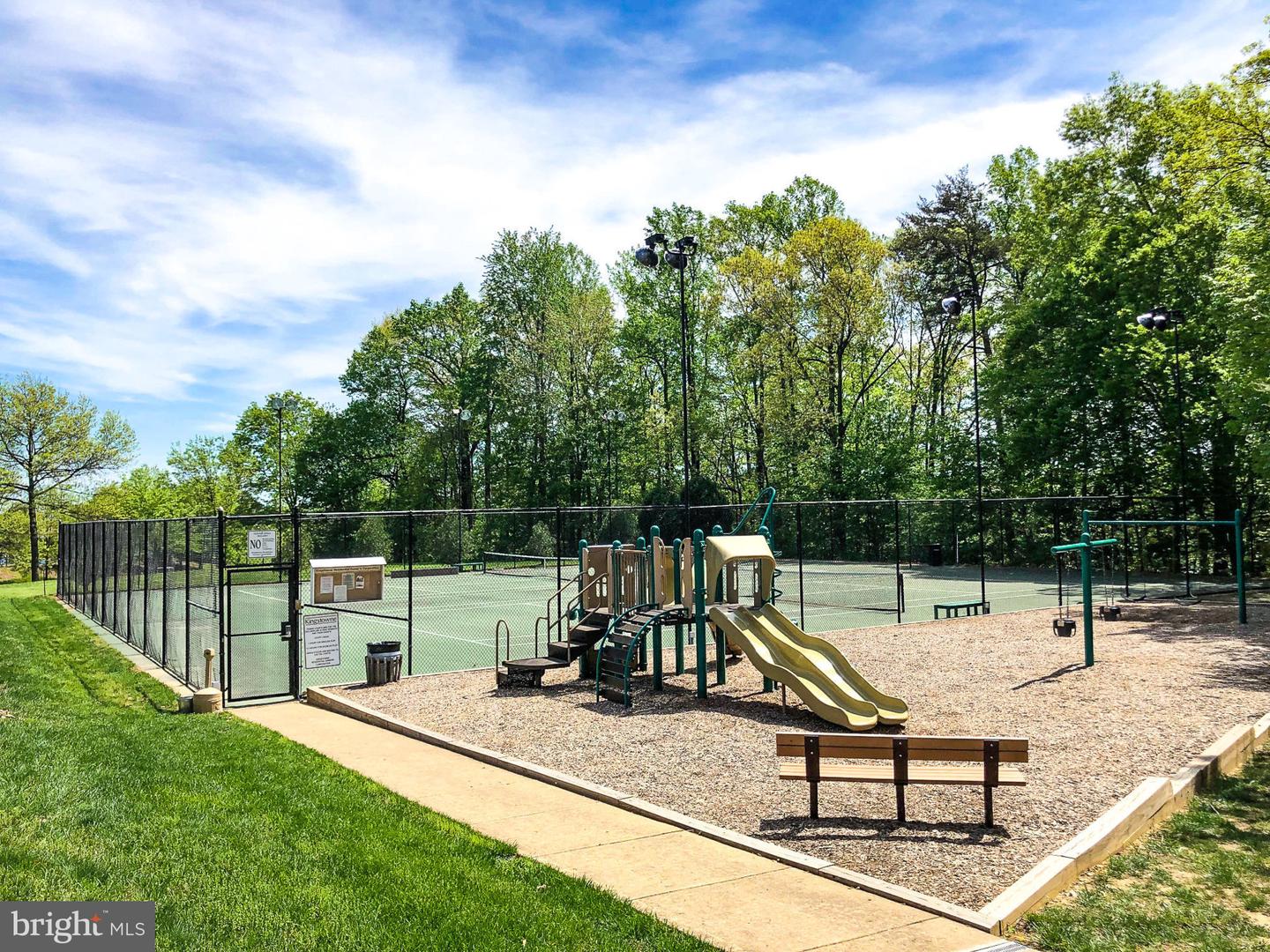 6914 ELLINGHAM CIR #C, ALEXANDRIA, Virginia 22315, 2 Bedrooms Bedrooms, ,2 BathroomsBathrooms,Residential,For sale,6914 ELLINGHAM CIR #C,VAFX2241856 MLS # VAFX2241856