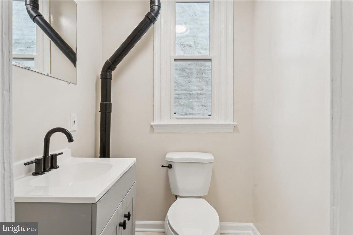 728 13TH ST SE, WASHINGTON, District Of Columbia 20003, 3 Bedrooms Bedrooms, ,1 BathroomBathrooms,Residential,For sale,728 13TH ST SE,DCDC2201504 MLS # DCDC2201504