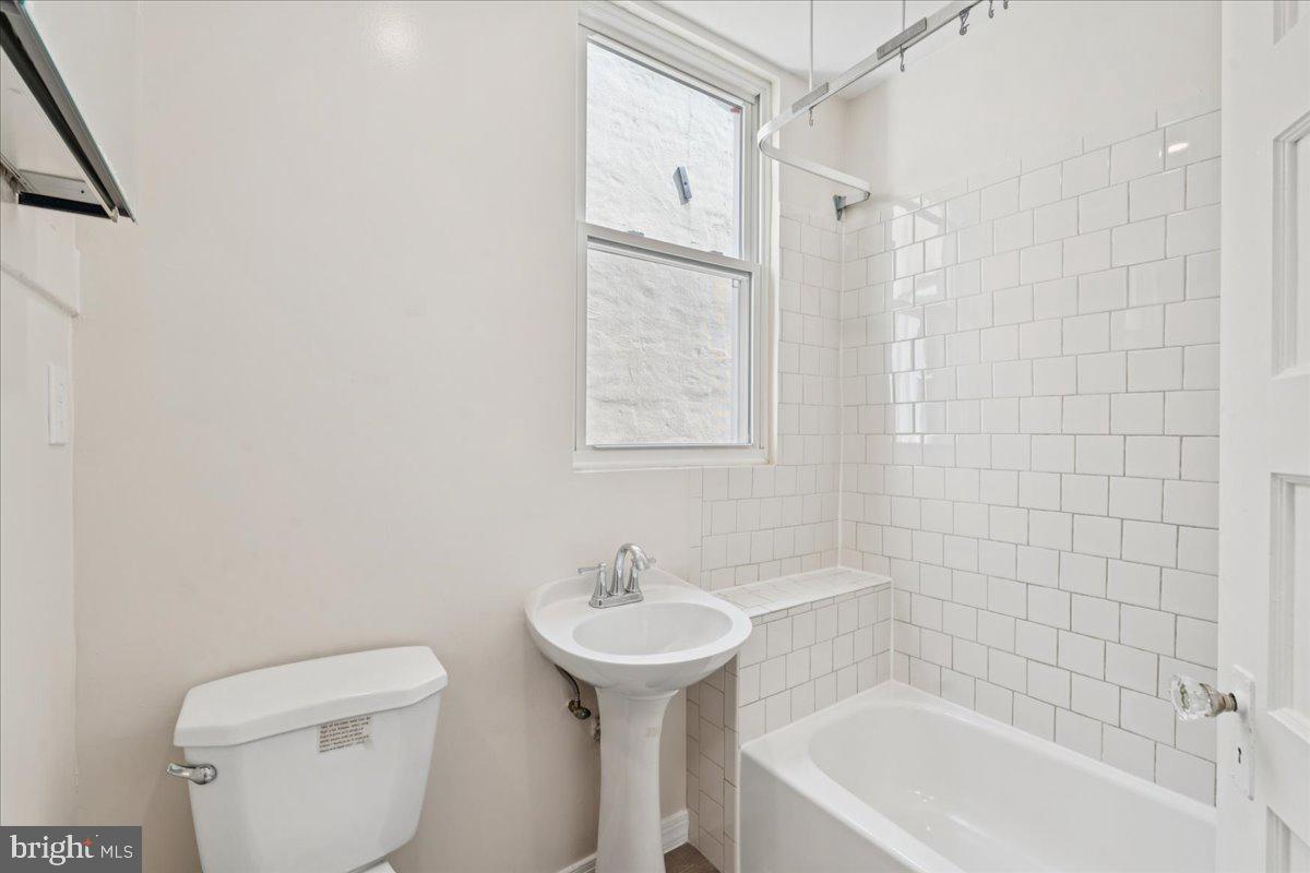 728 13TH ST SE, WASHINGTON, District Of Columbia 20003, 3 Bedrooms Bedrooms, ,1 BathroomBathrooms,Residential,For sale,728 13TH ST SE,DCDC2201504 MLS # DCDC2201504