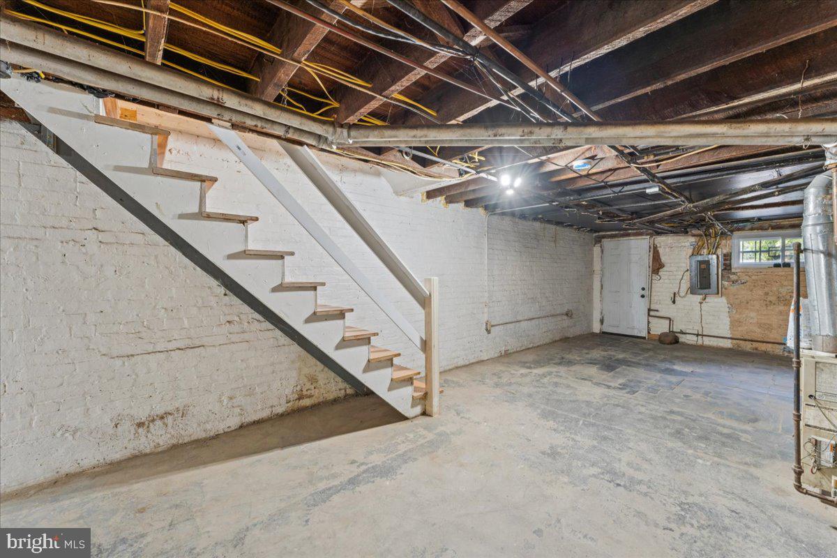 728 13TH ST SE, WASHINGTON, District Of Columbia 20003, 3 Bedrooms Bedrooms, ,1 BathroomBathrooms,Residential,For sale,728 13TH ST SE,DCDC2201504 MLS # DCDC2201504