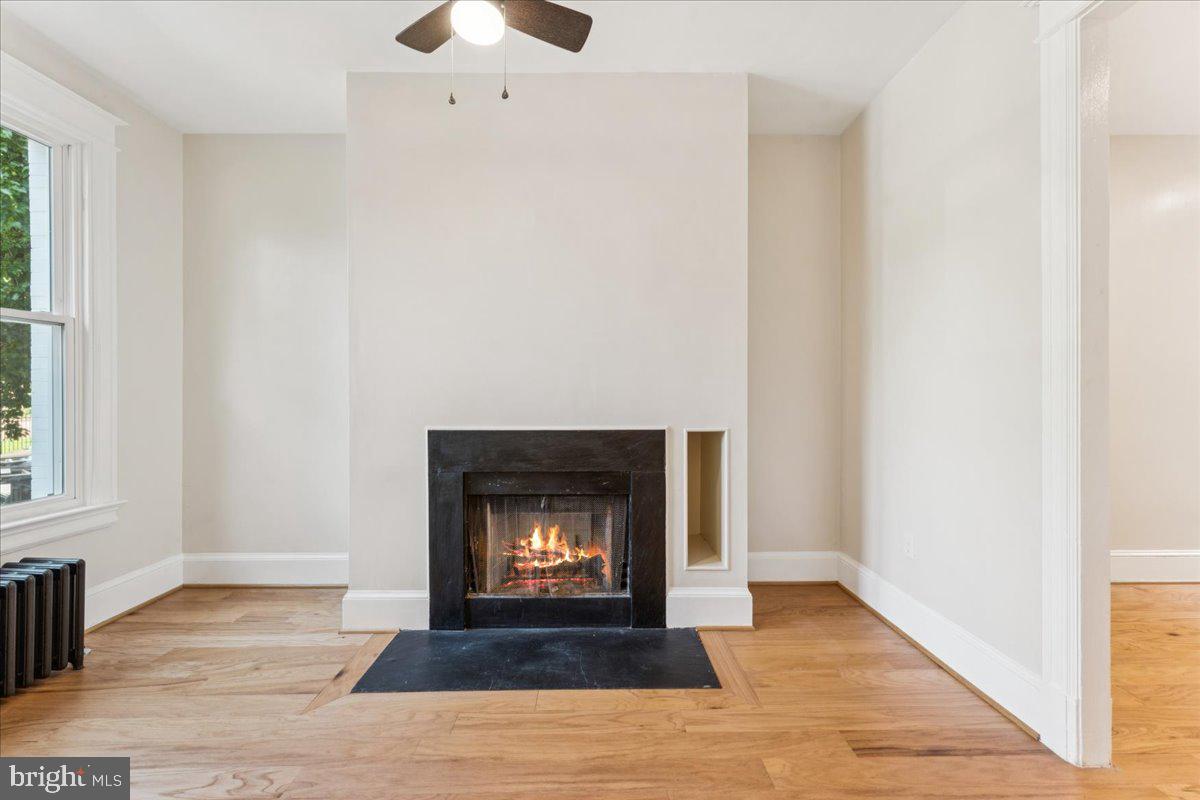 728 13TH ST SE, WASHINGTON, District Of Columbia 20003, 3 Bedrooms Bedrooms, ,1 BathroomBathrooms,Residential,For sale,728 13TH ST SE,DCDC2201504 MLS # DCDC2201504