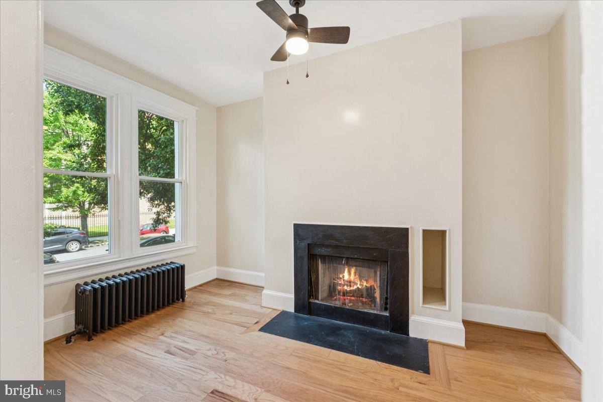 728 13TH ST SE, WASHINGTON, District Of Columbia 20003, 3 Bedrooms Bedrooms, ,1 BathroomBathrooms,Residential,For sale,728 13TH ST SE,DCDC2201504 MLS # DCDC2201504