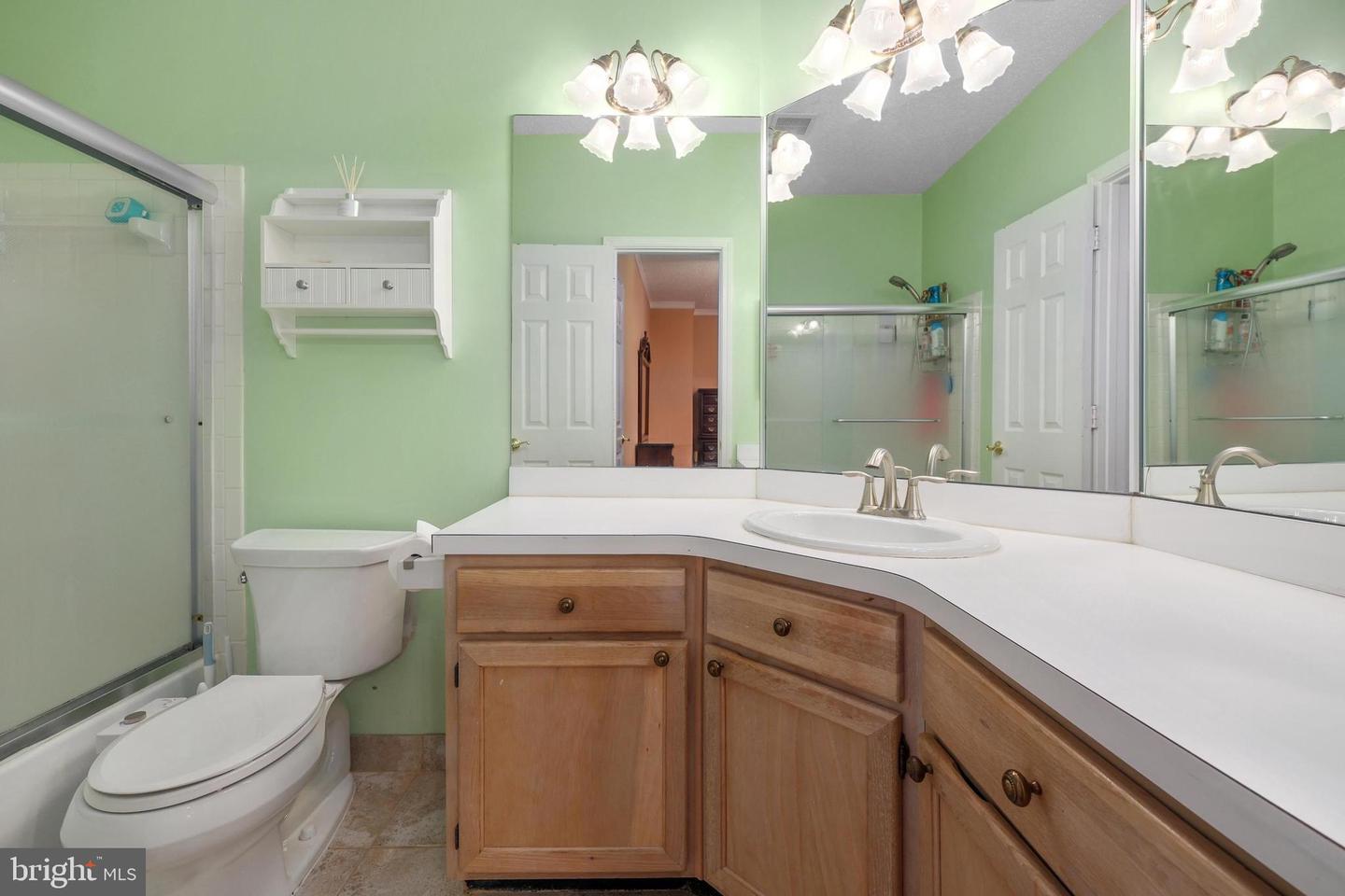 13070 AUTUMN WOODS WAY #302, FAIRFAX, Virginia 22033, 2 Bedrooms Bedrooms, 4 Rooms Rooms,2 BathroomsBathrooms,Residential,For sale,13070 AUTUMN WOODS WAY #302,VAFX2242732 MLS # VAFX2242732