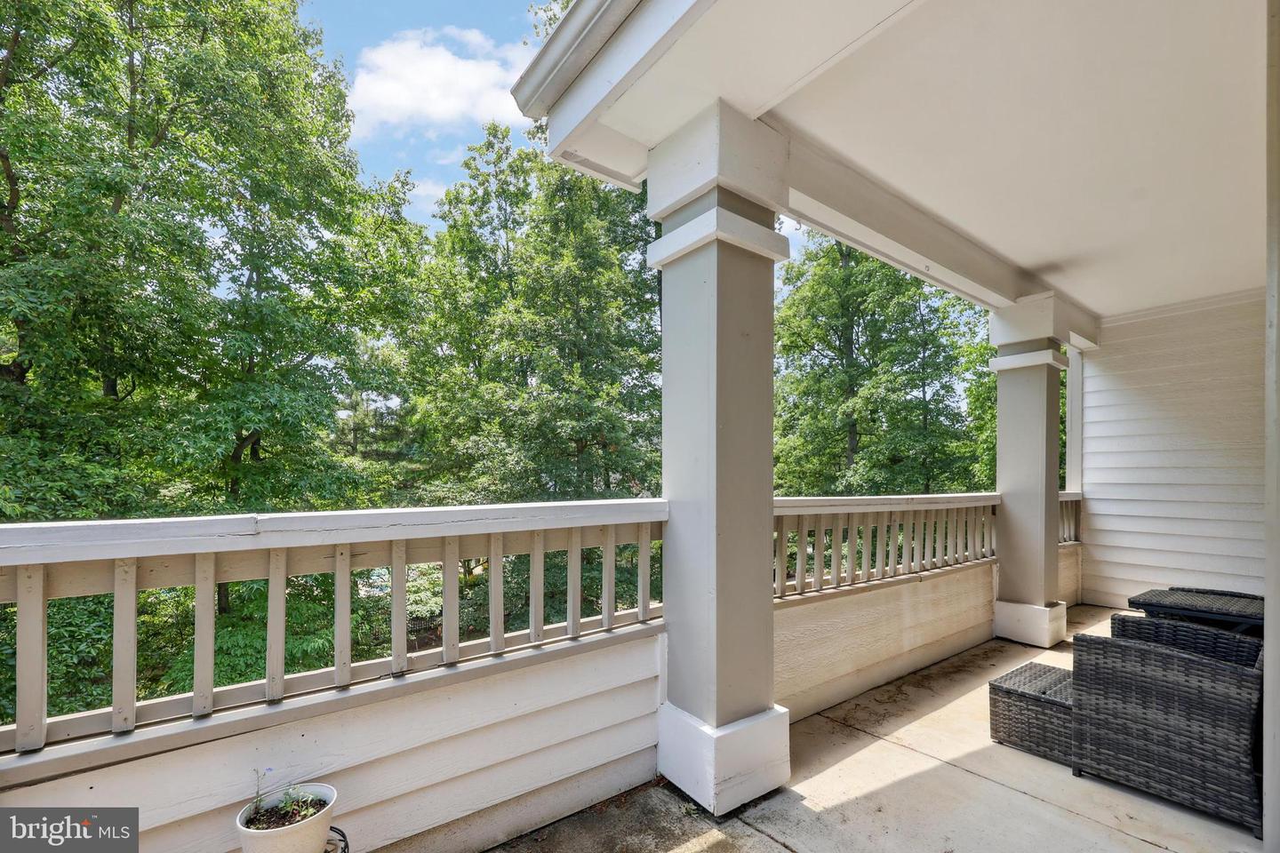 13070 AUTUMN WOODS WAY #302, FAIRFAX, Virginia 22033, 2 Bedrooms Bedrooms, 4 Rooms Rooms,2 BathroomsBathrooms,Residential,For sale,13070 AUTUMN WOODS WAY #302,VAFX2242732 MLS # VAFX2242732