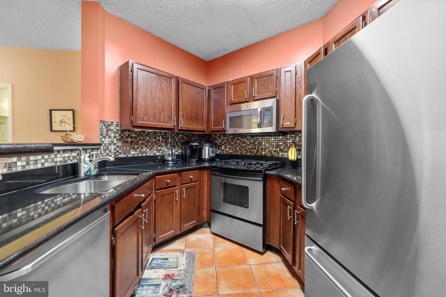 13070 AUTUMN WOODS WAY #302, FAIRFAX, Virginia 22033, 2 Bedrooms Bedrooms, 4 Rooms Rooms,2 BathroomsBathrooms,Residential,For sale,13070 AUTUMN WOODS WAY #302,VAFX2242732 MLS # VAFX2242732