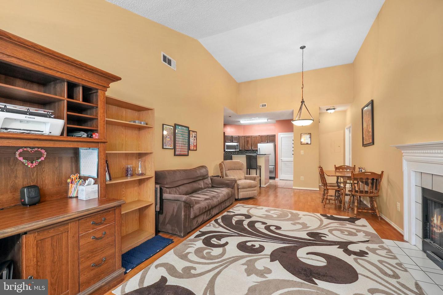 13070 AUTUMN WOODS WAY #302, FAIRFAX, Virginia 22033, 2 Bedrooms Bedrooms, 4 Rooms Rooms,2 BathroomsBathrooms,Residential,For sale,13070 AUTUMN WOODS WAY #302,VAFX2242732 MLS # VAFX2242732