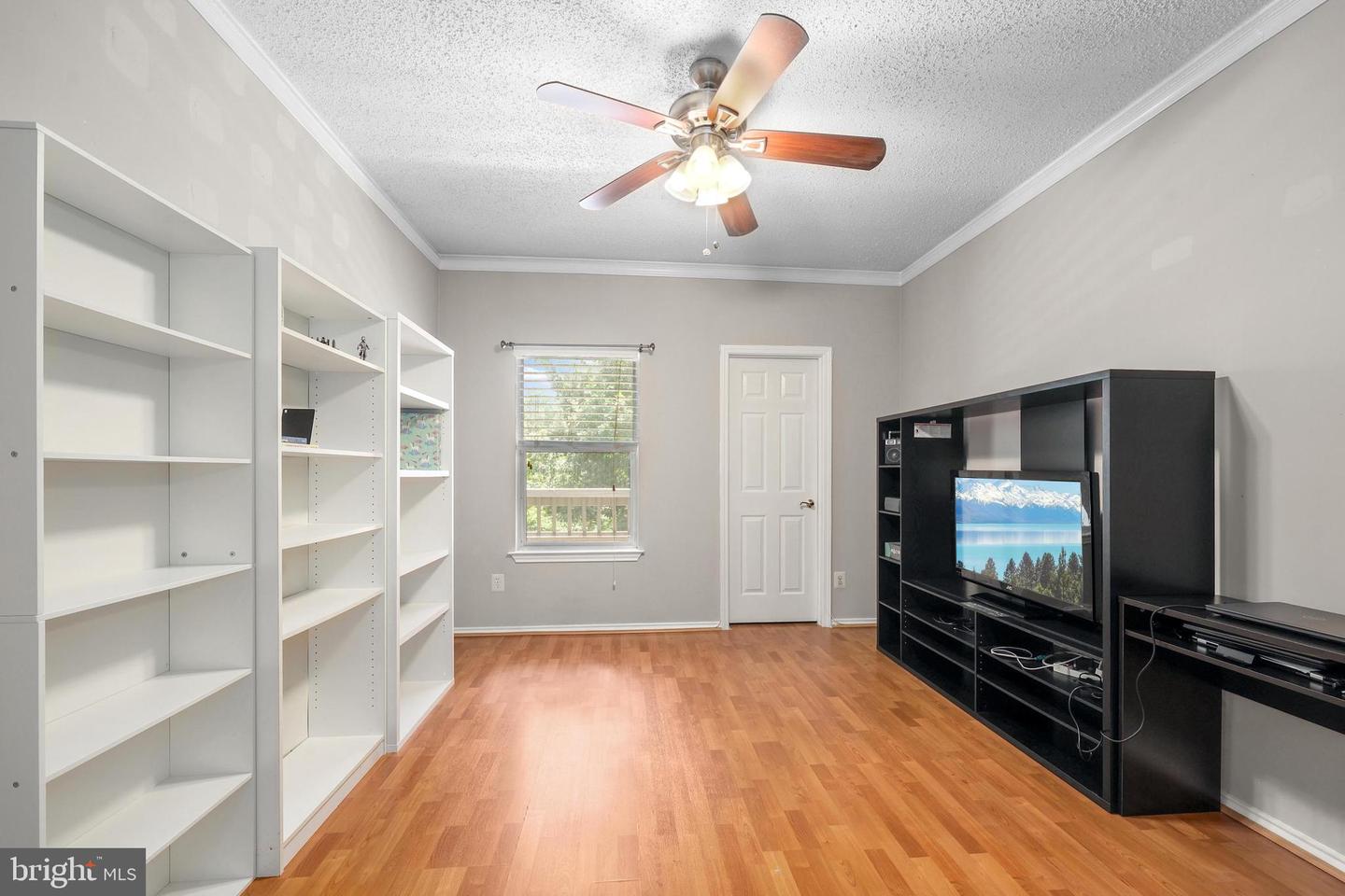 13070 AUTUMN WOODS WAY #302, FAIRFAX, Virginia 22033, 2 Bedrooms Bedrooms, 4 Rooms Rooms,2 BathroomsBathrooms,Residential,For sale,13070 AUTUMN WOODS WAY #302,VAFX2242732 MLS # VAFX2242732