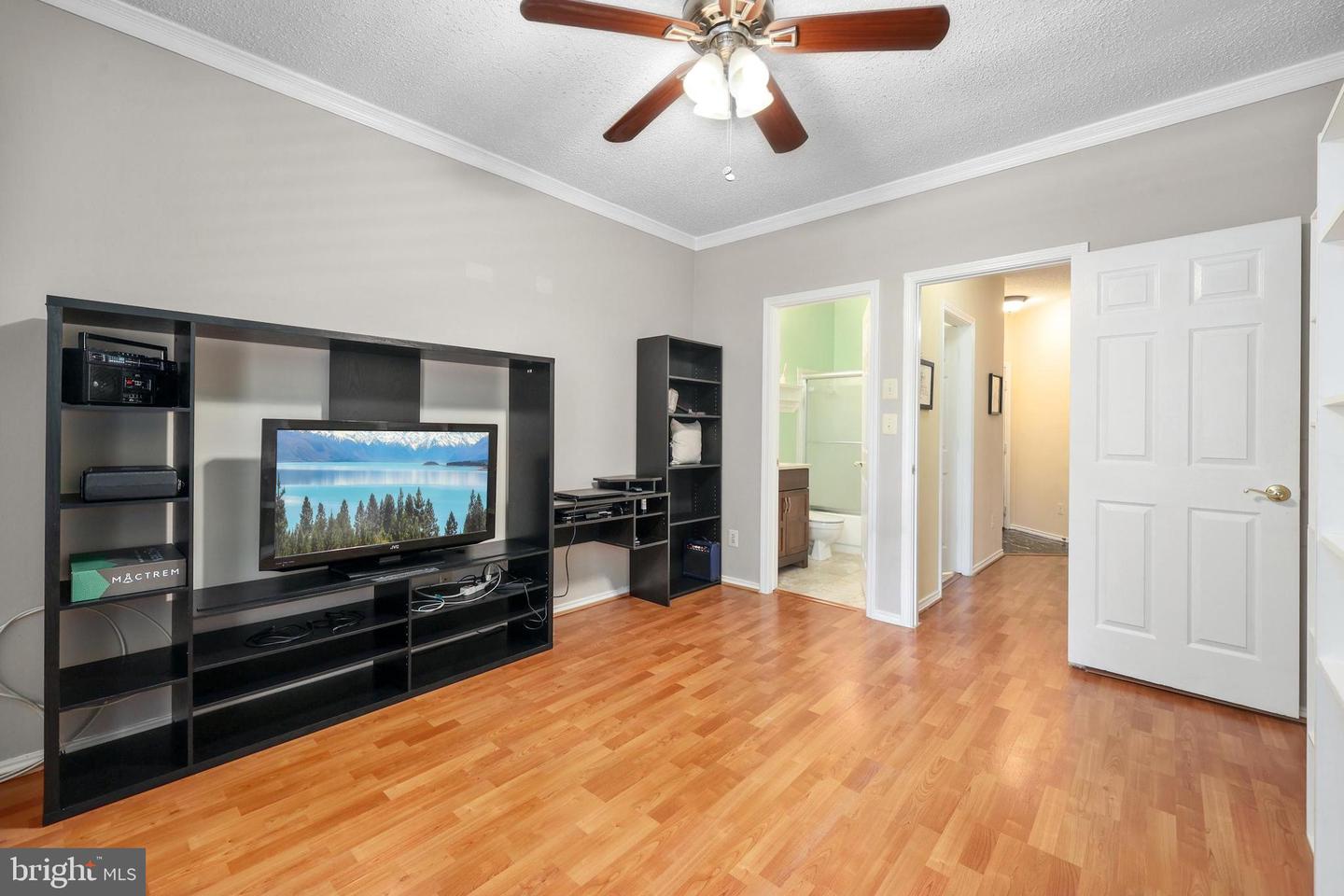 13070 AUTUMN WOODS WAY #302, FAIRFAX, Virginia 22033, 2 Bedrooms Bedrooms, 4 Rooms Rooms,2 BathroomsBathrooms,Residential,For sale,13070 AUTUMN WOODS WAY #302,VAFX2242732 MLS # VAFX2242732