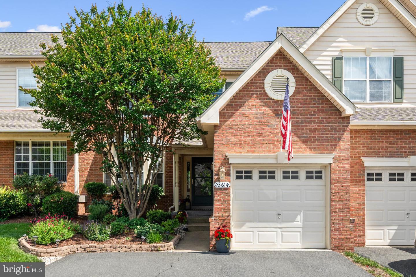 43614 DUNHILL CUP SQ, ASHBURN, Virginia 20147, 3 Bedrooms Bedrooms, ,3 BathroomsBathrooms,Residential,For sale,43614 DUNHILL CUP SQ,VALO2097684 MLS # VALO2097684