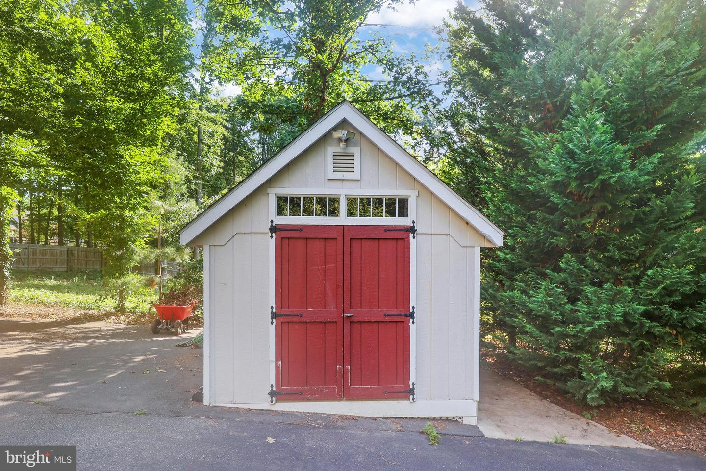 78 HAMLIN DR, FREDERICKSBURG, Virginia 22405, 5 Bedrooms Bedrooms, ,3 BathroomsBathrooms,Residential,For sale,78 HAMLIN DR,VAST2039154 MLS # VAST2039154