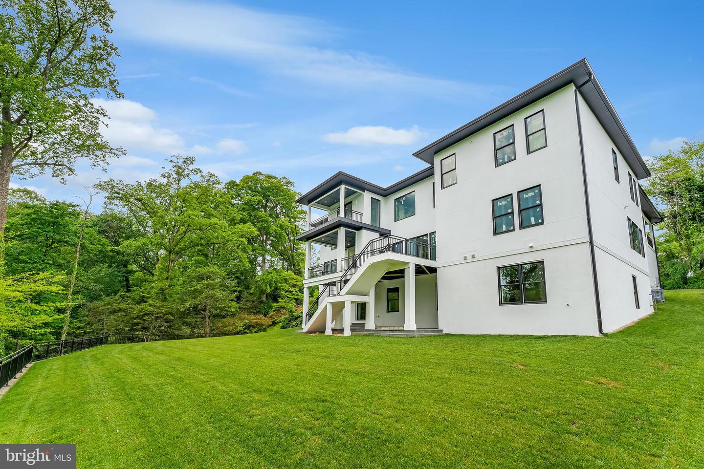 1434 WAGGAMAN CIR, MCLEAN, Virginia 22101, 6 Bedrooms Bedrooms, ,6 BathroomsBathrooms,Residential,For sale,1434 WAGGAMAN CIR,VAFX2243718 MLS # VAFX2243718