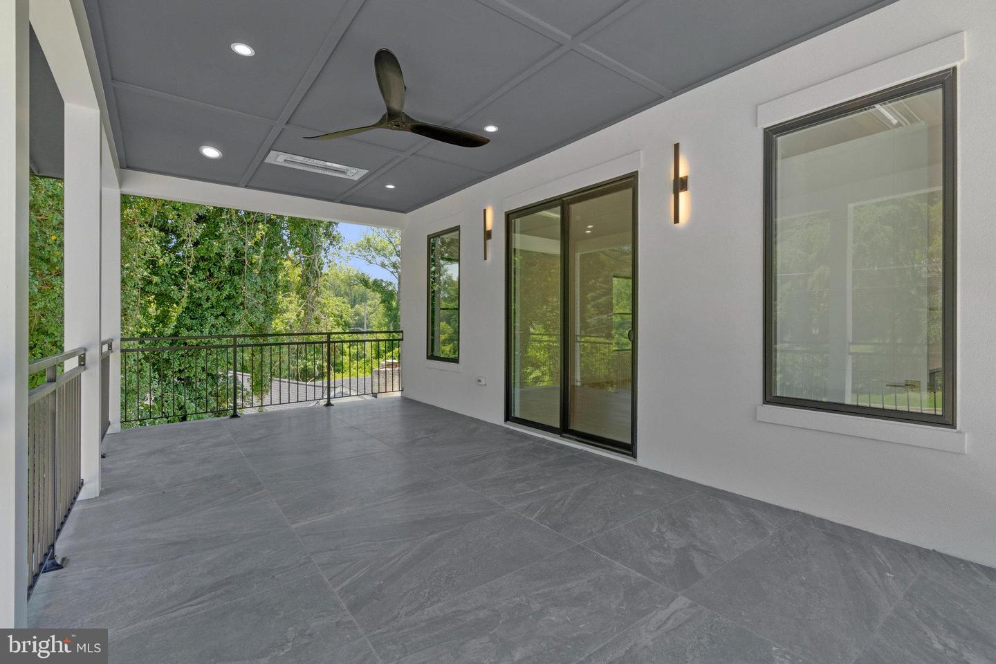 1434 WAGGAMAN CIR, MCLEAN, Virginia 22101, 6 Bedrooms Bedrooms, ,6 BathroomsBathrooms,Residential,For sale,1434 WAGGAMAN CIR,VAFX2243718 MLS # VAFX2243718