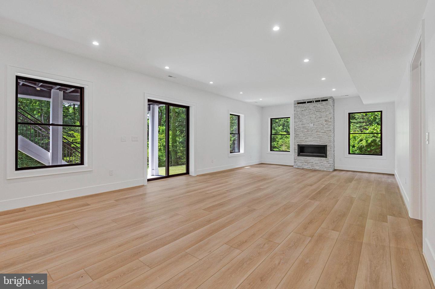 1434 WAGGAMAN CIR, MCLEAN, Virginia 22101, 6 Bedrooms Bedrooms, ,6 BathroomsBathrooms,Residential,For sale,1434 WAGGAMAN CIR,VAFX2243718 MLS # VAFX2243718