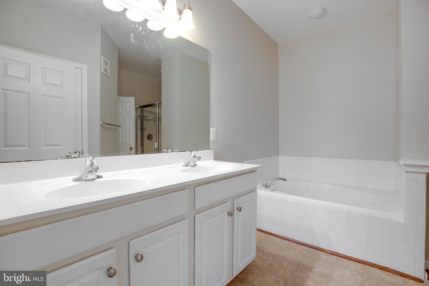 2703 SHEFFIELD HILL WAY, WOODBRIDGE, Virginia 22191, 3 Bedrooms Bedrooms, ,2 BathroomsBathrooms,Residential,For sale,2703 SHEFFIELD HILL WAY,VAPW2095728 MLS # VAPW2095728