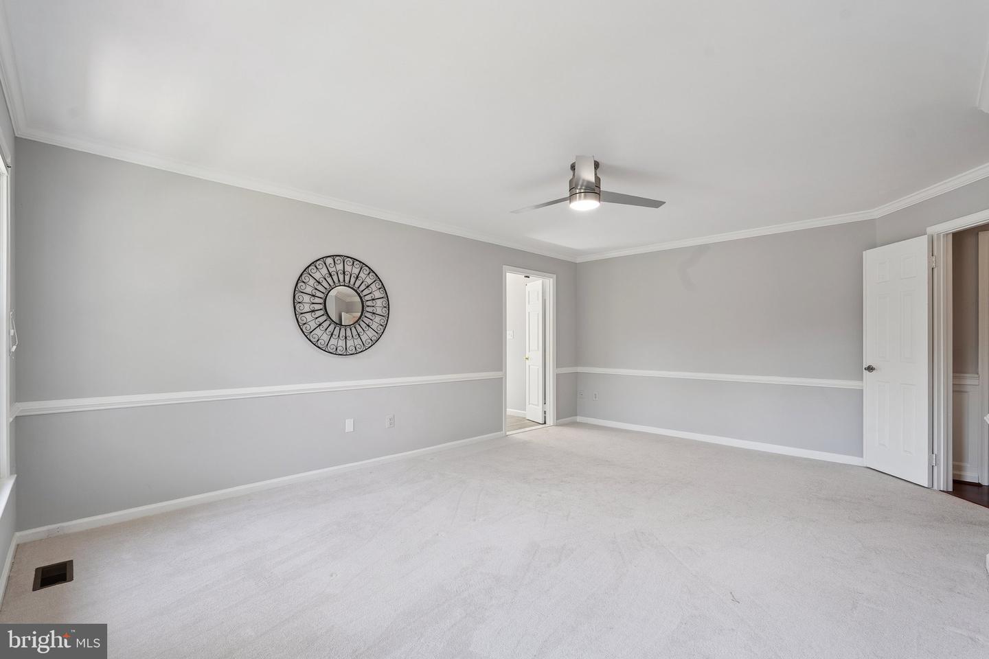 9802 DAYS FARM DR, VIENNA, Virginia 22182, 5 Bedrooms Bedrooms, ,2 BathroomsBathrooms,Residential,For sale,9802 DAYS FARM DR,VAFX2243786 MLS # VAFX2243786