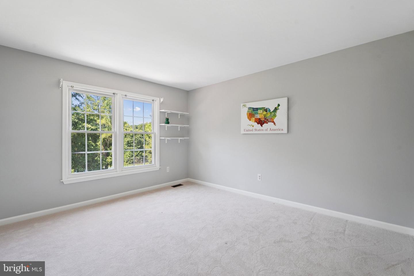 9802 DAYS FARM DR, VIENNA, Virginia 22182, 5 Bedrooms Bedrooms, ,2 BathroomsBathrooms,Residential,For sale,9802 DAYS FARM DR,VAFX2243786 MLS # VAFX2243786